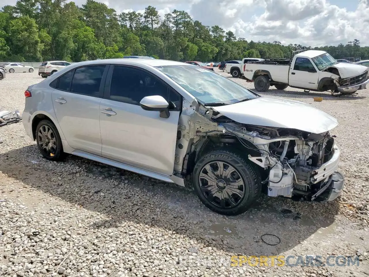 4 Photograph of a damaged car 5YFB4MDE1PP001653 TOYOTA COROLLA 2023