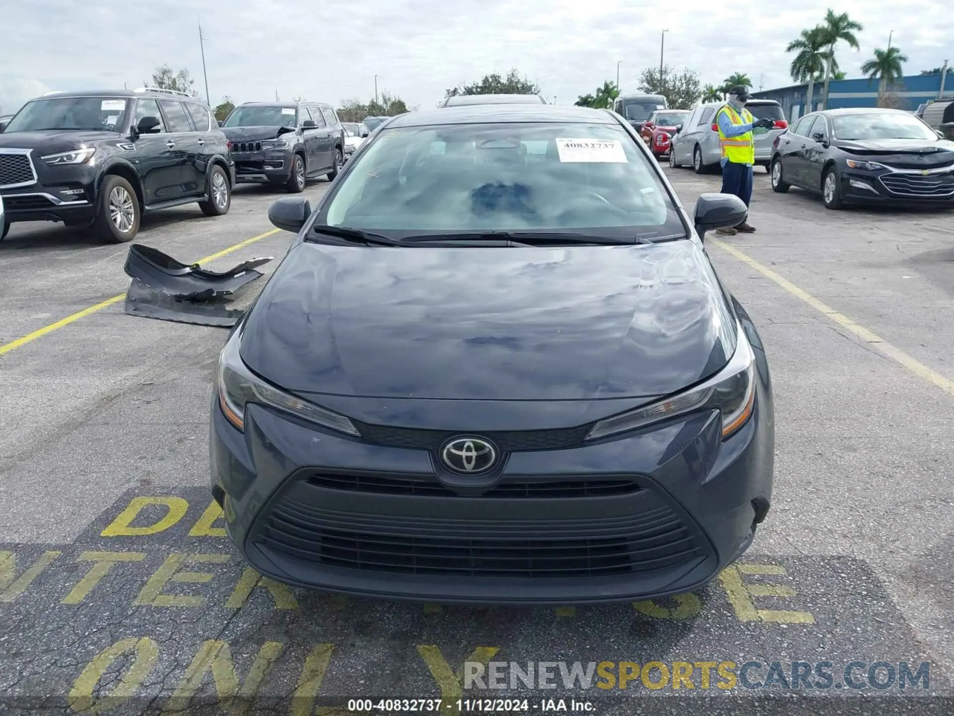 13 Photograph of a damaged car 5YFB4MDE1PP015021 TOYOTA COROLLA 2023