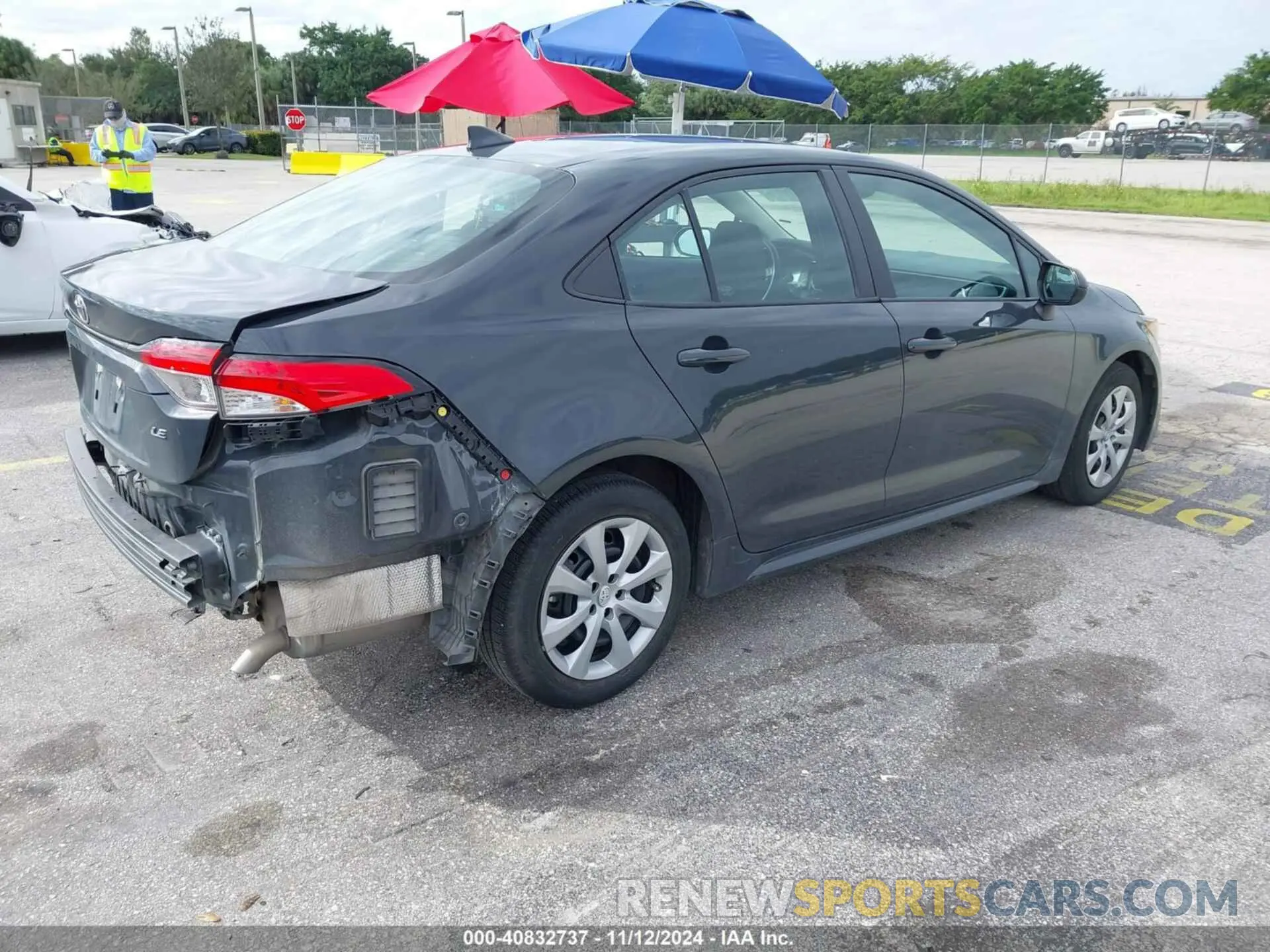 4 Photograph of a damaged car 5YFB4MDE1PP015021 TOYOTA COROLLA 2023