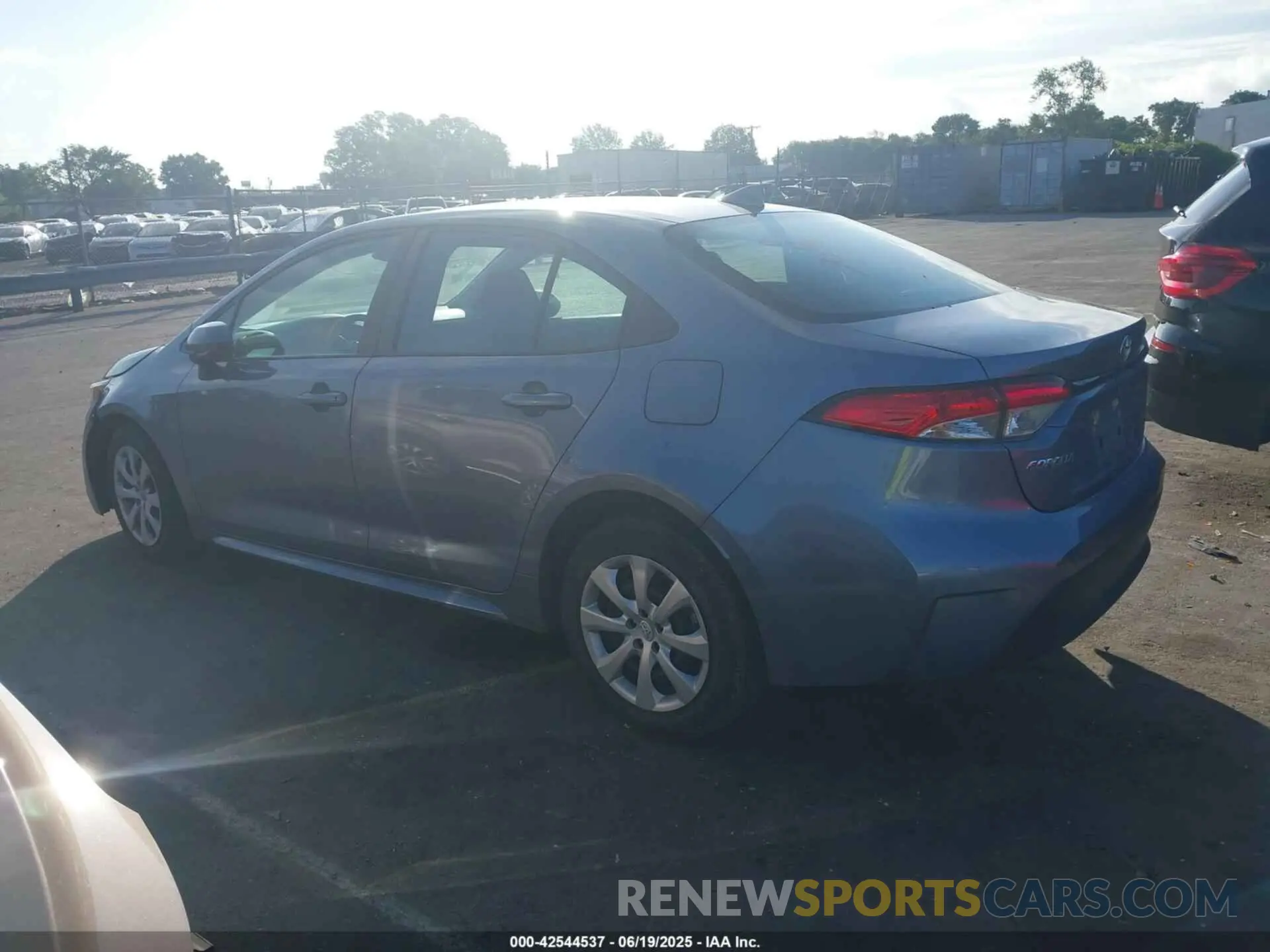 14 Photograph of a damaged car 5YFB4MDE1PP060945 TOYOTA COROLLA 2023