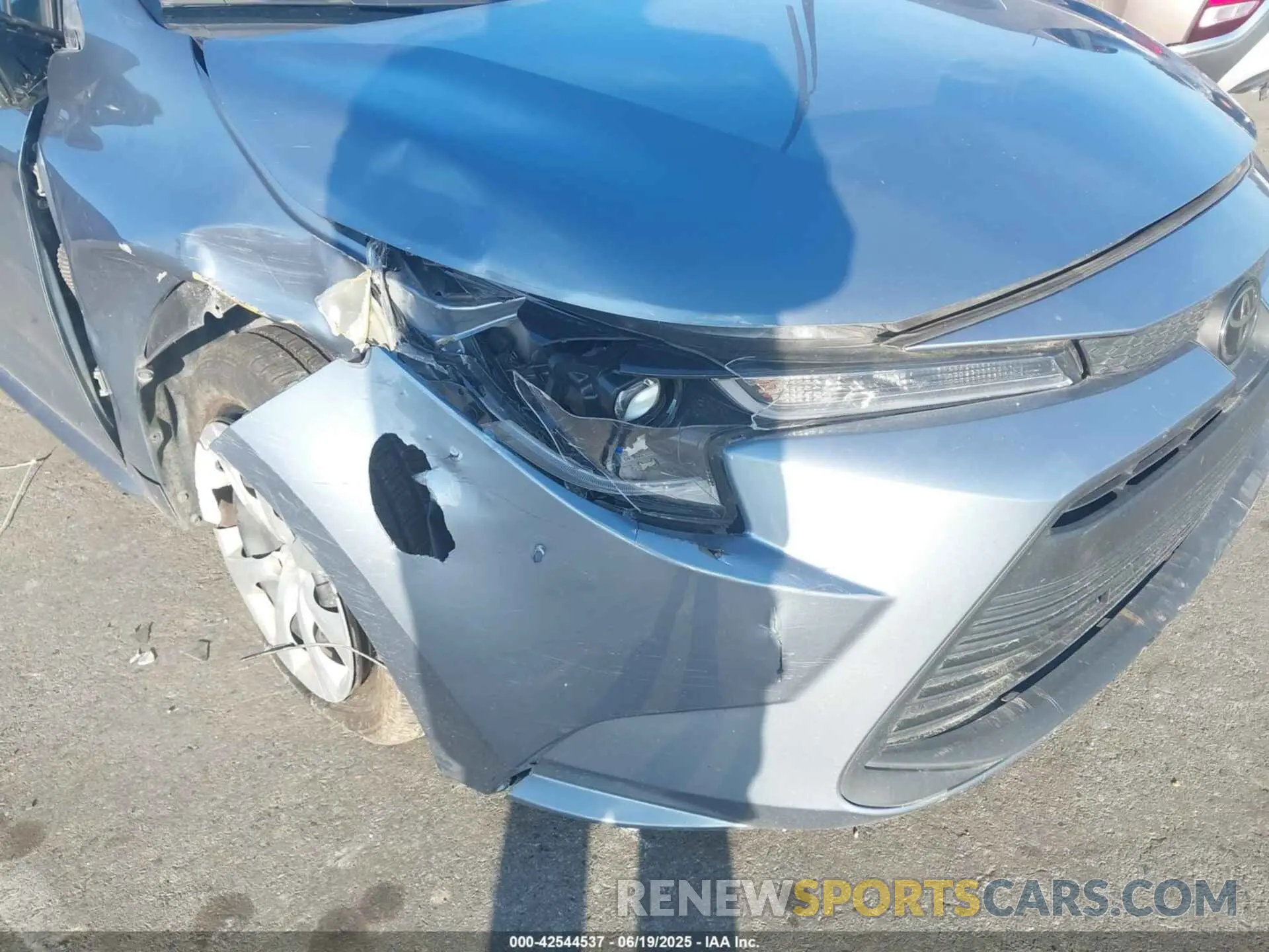 6 Photograph of a damaged car 5YFB4MDE1PP060945 TOYOTA COROLLA 2023