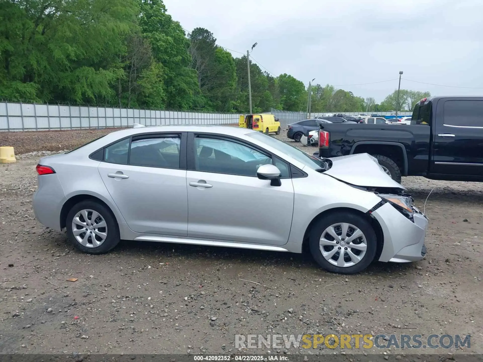 13 Photograph of a damaged car 5YFB4MDE1PP076126 TOYOTA COROLLA 2023