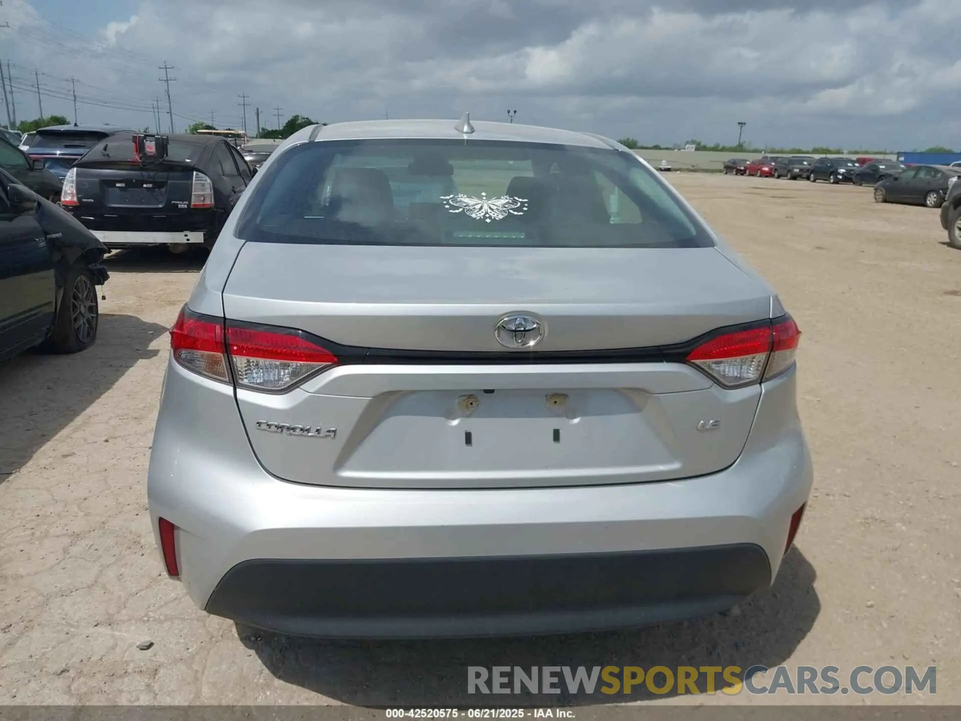 16 Photograph of a damaged car 5YFB4MDE2PP017134 TOYOTA COROLLA 2023