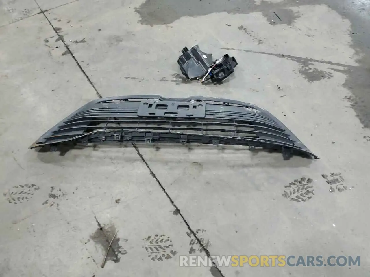 13 Photograph of a damaged car 5YFB4MDE2PP019255 TOYOTA COROLLA 2023