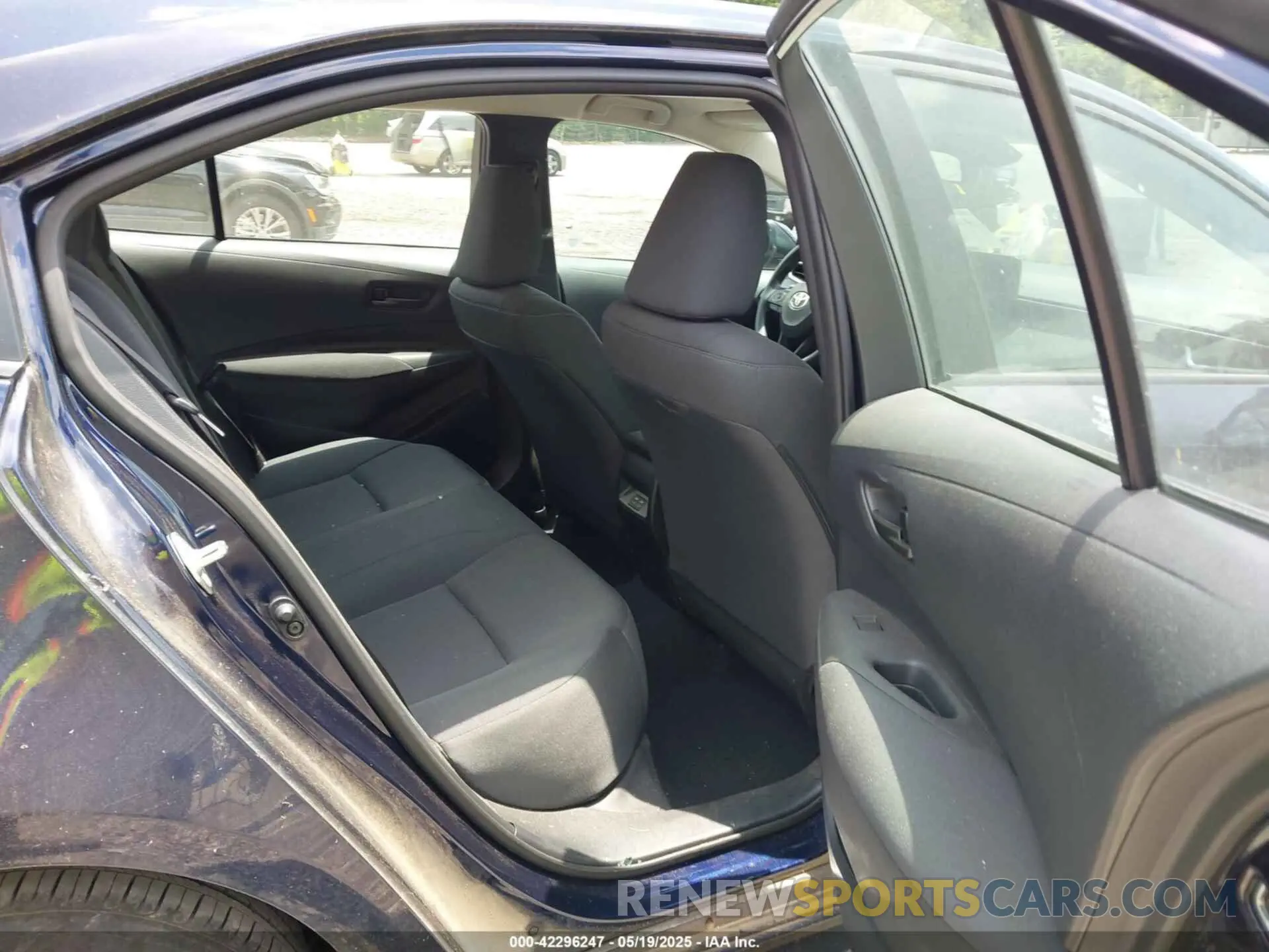 8 Photograph of a damaged car 5YFB4MDE2PP036735 TOYOTA COROLLA 2023