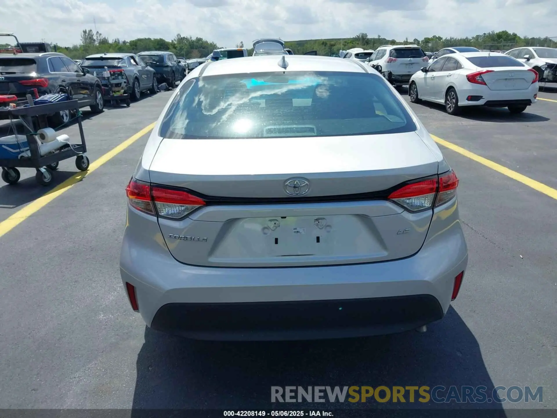 16 Photograph of a damaged car 5YFB4MDE2PP038002 TOYOTA COROLLA 2023