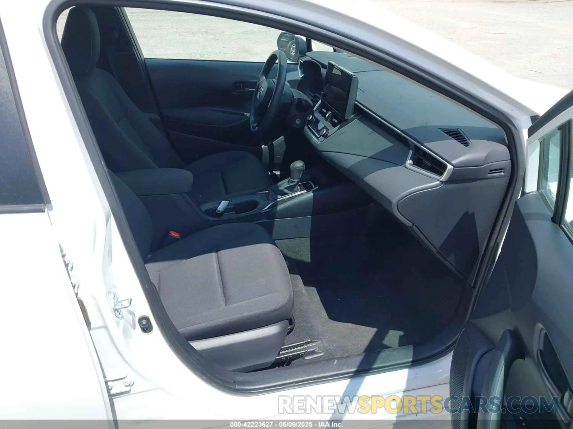5 Photograph of a damaged car 5YFB4MDE2PP046567 TOYOTA COROLLA 2023