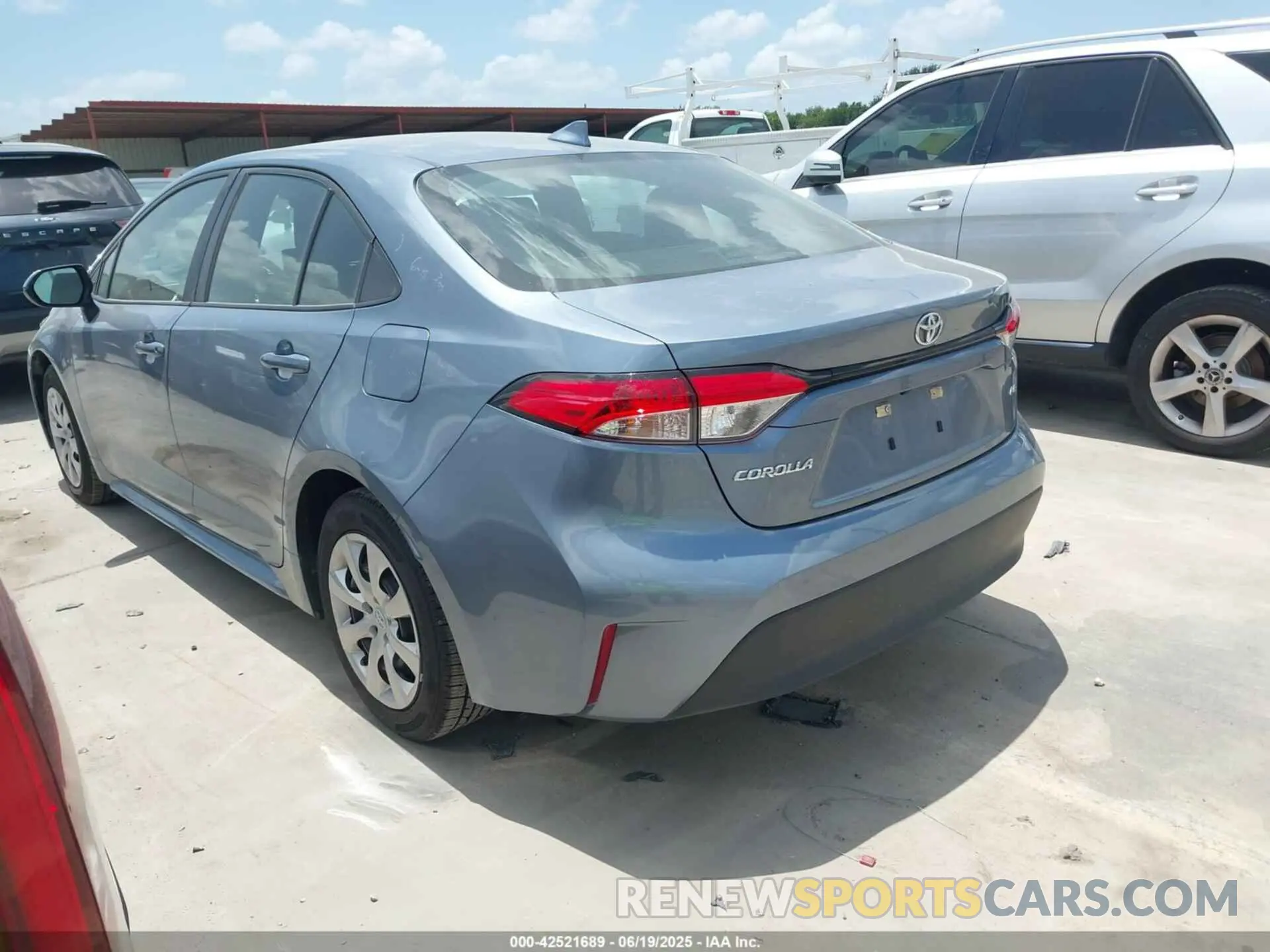 3 Photograph of a damaged car 5YFB4MDE2PP051557 TOYOTA COROLLA 2023