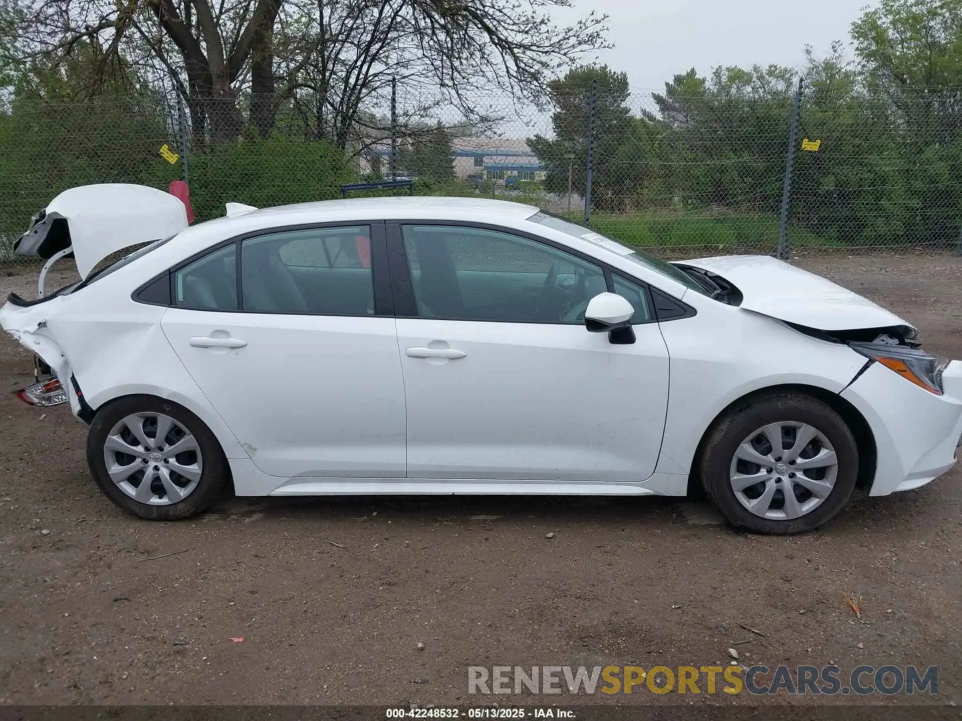 14 Photograph of a damaged car 5YFB4MDE2PP066060 TOYOTA COROLLA 2023