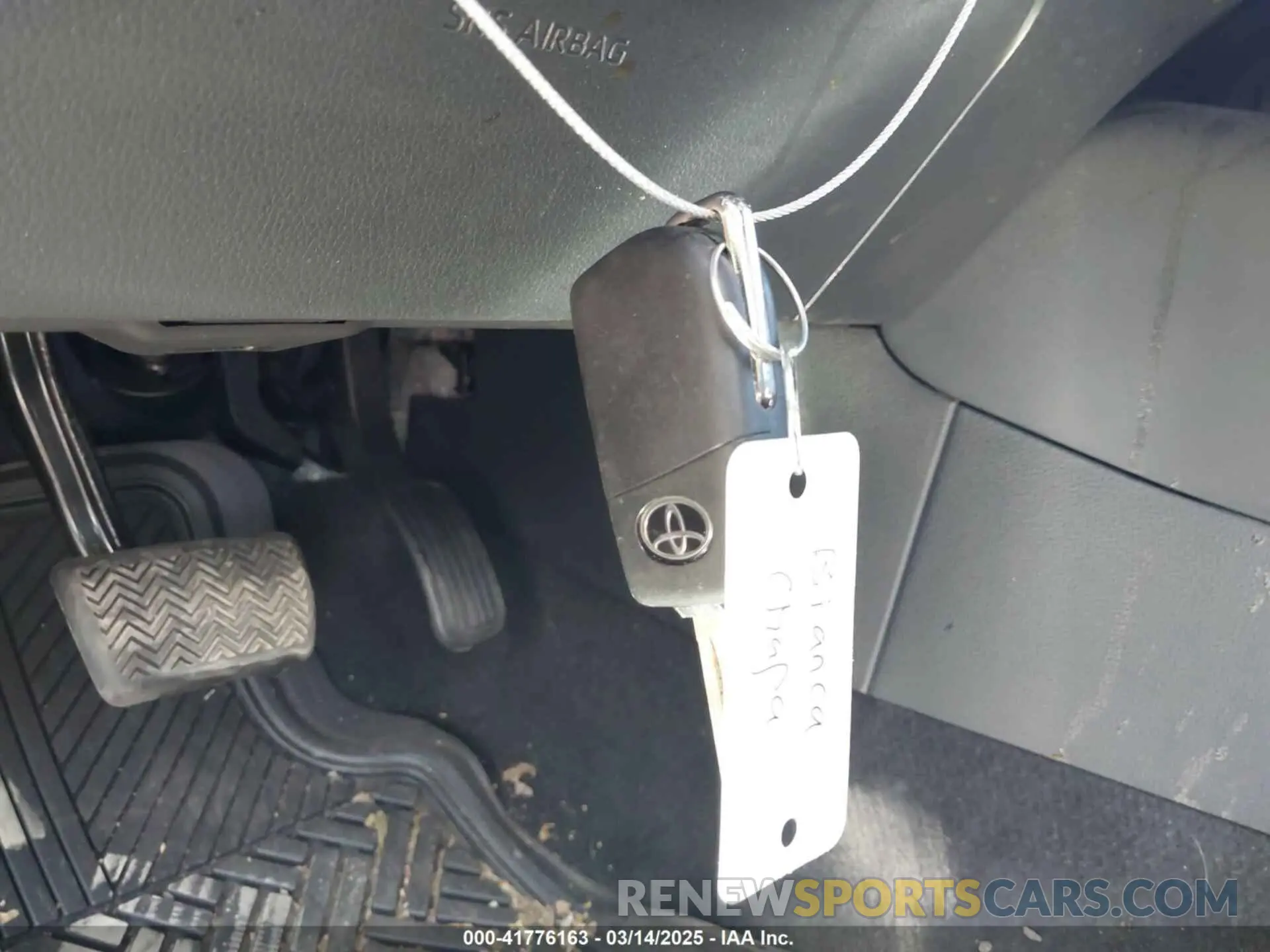 11 Photograph of a damaged car 5YFB4MDE3PP011942 TOYOTA COROLLA 2023