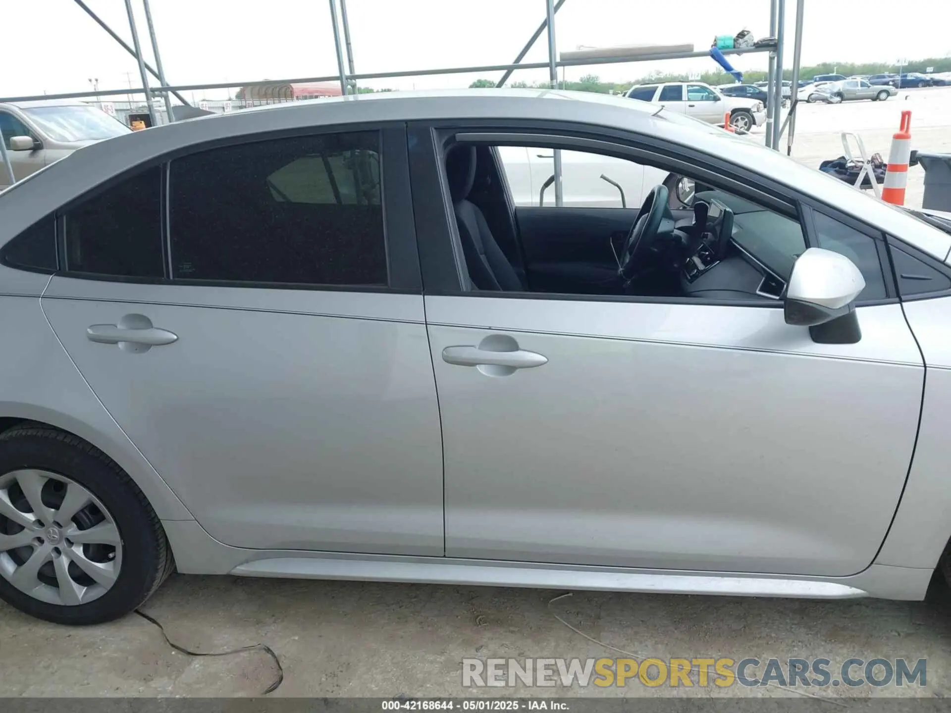 13 Photograph of a damaged car 5YFB4MDE3PP053057 TOYOTA COROLLA 2023