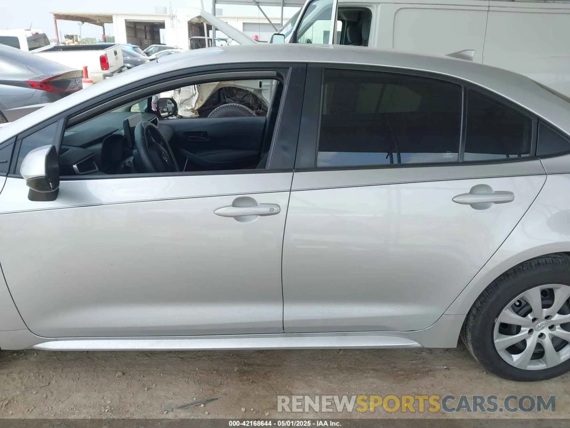 14 Photograph of a damaged car 5YFB4MDE3PP053057 TOYOTA COROLLA 2023