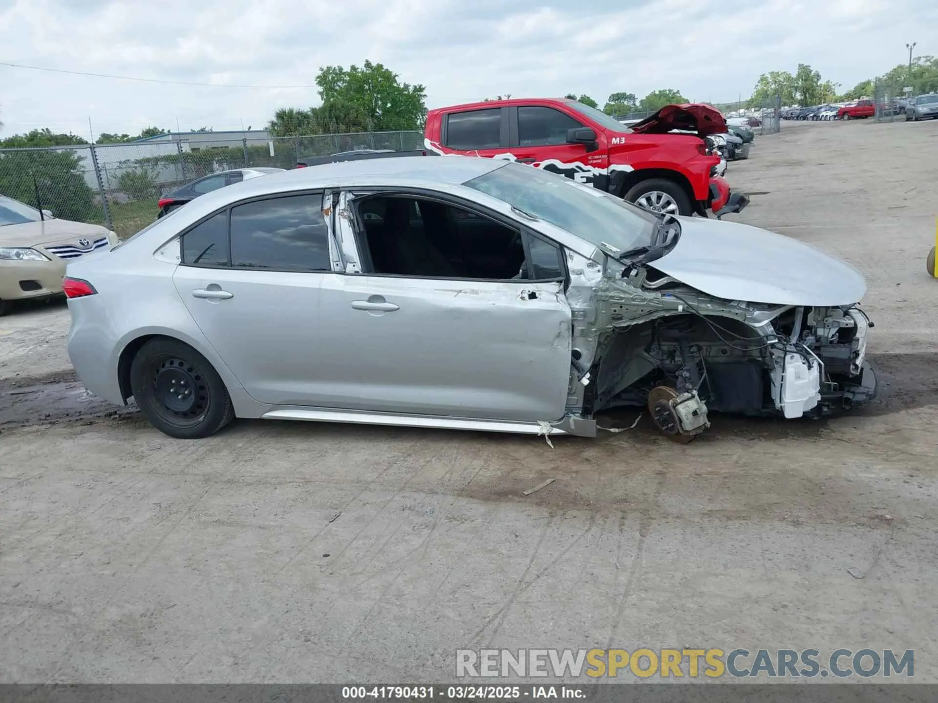 13 Photograph of a damaged car 5YFB4MDE3PP060994 TOYOTA COROLLA 2023