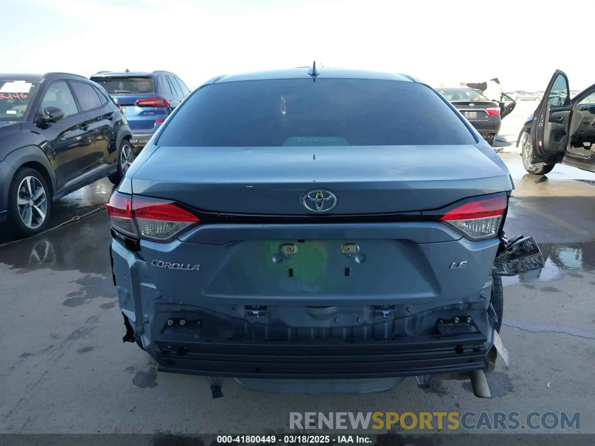 17 Photograph of a damaged car 5YFB4MDE3PP076144 TOYOTA COROLLA 2023
