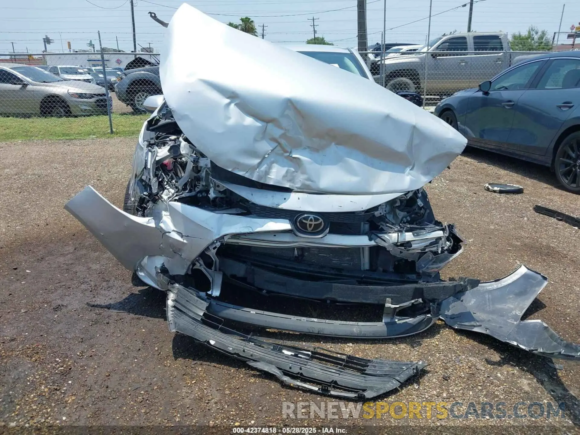 13 Photograph of a damaged car 5YFB4MDE3PP077892 TOYOTA COROLLA 2023