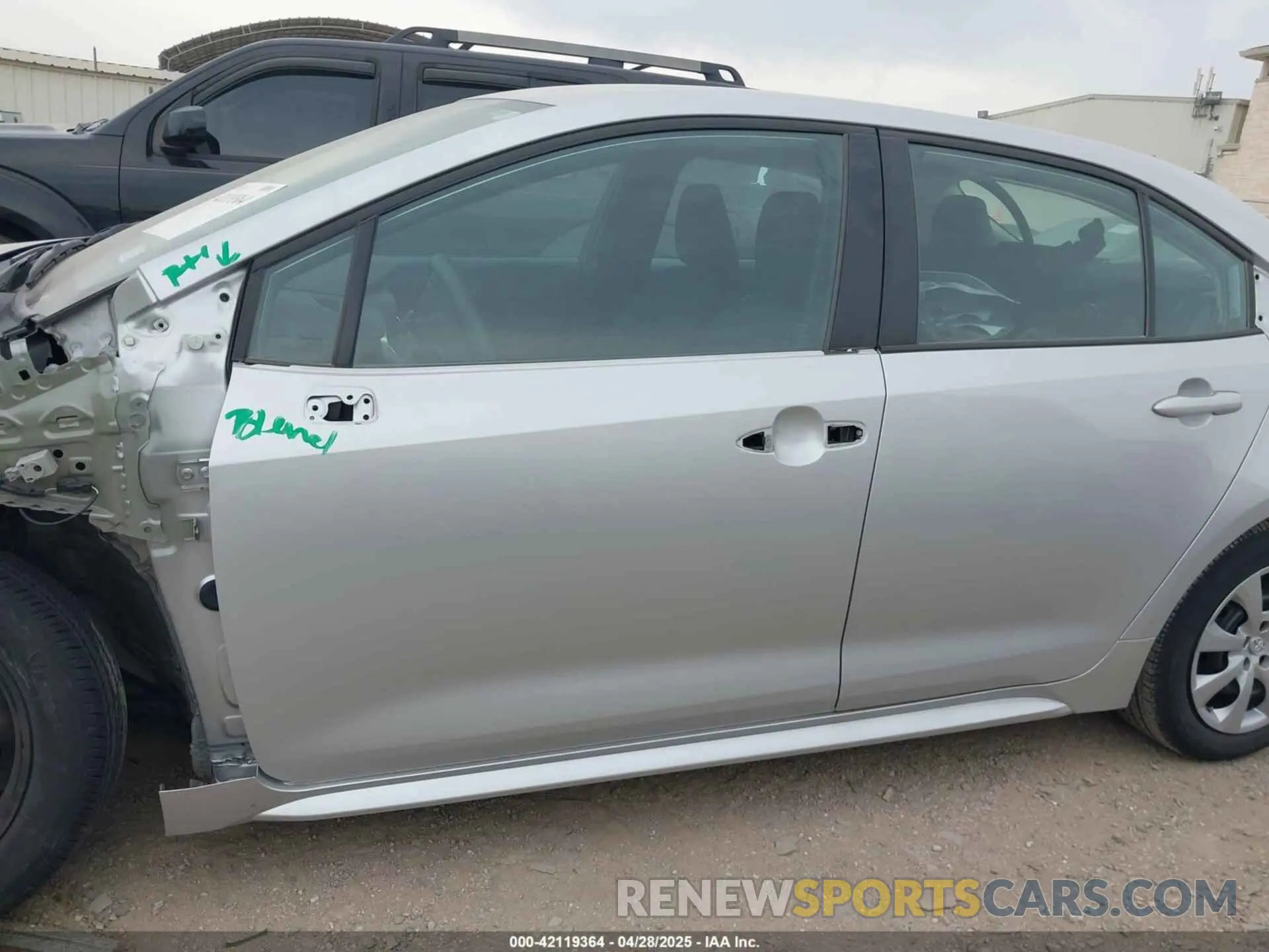 15 Photograph of a damaged car 5YFB4MDE4PP006958 TOYOTA COROLLA 2023