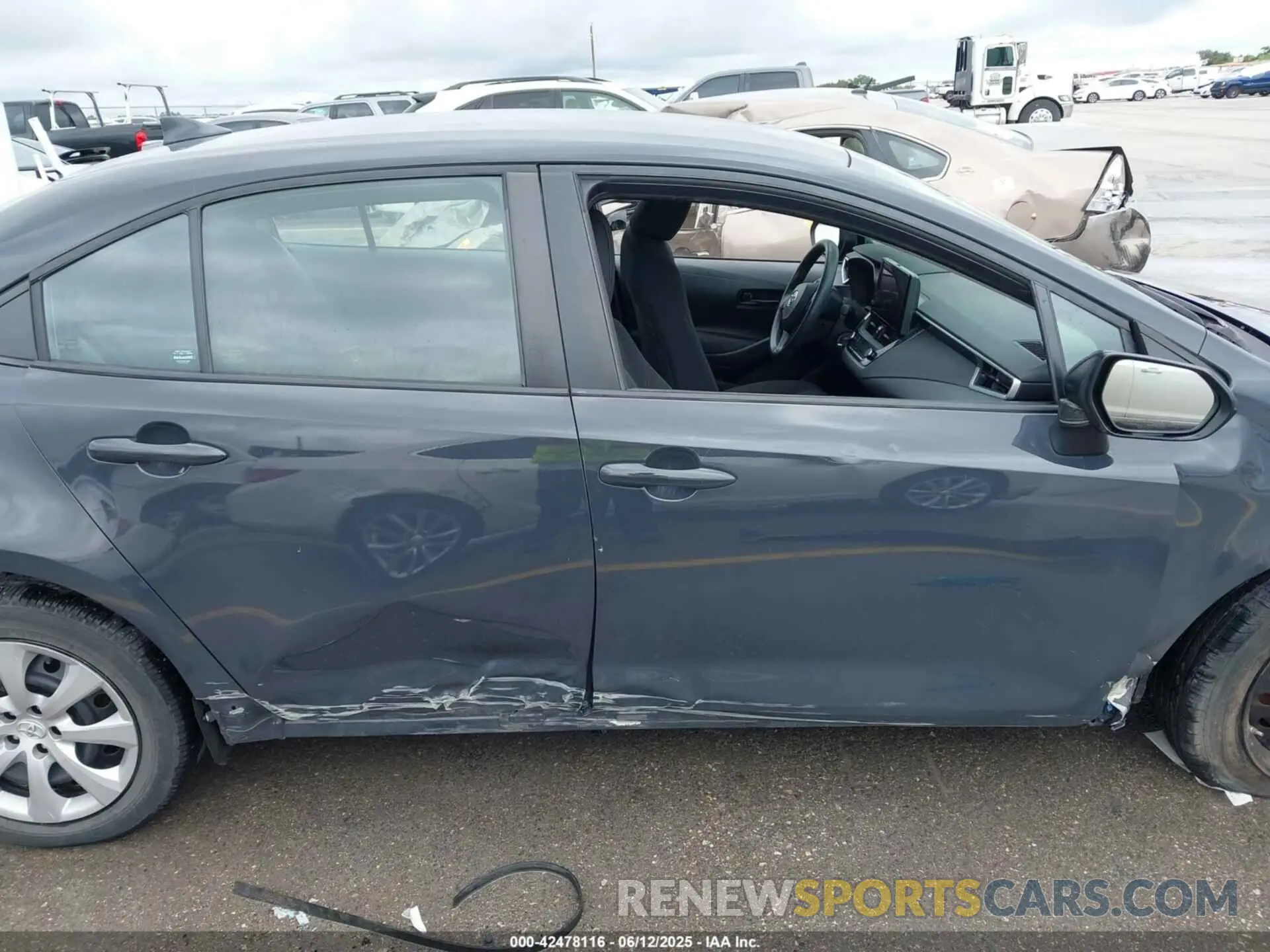 14 Photograph of a damaged car 5YFB4MDE4PP025719 TOYOTA COROLLA 2023