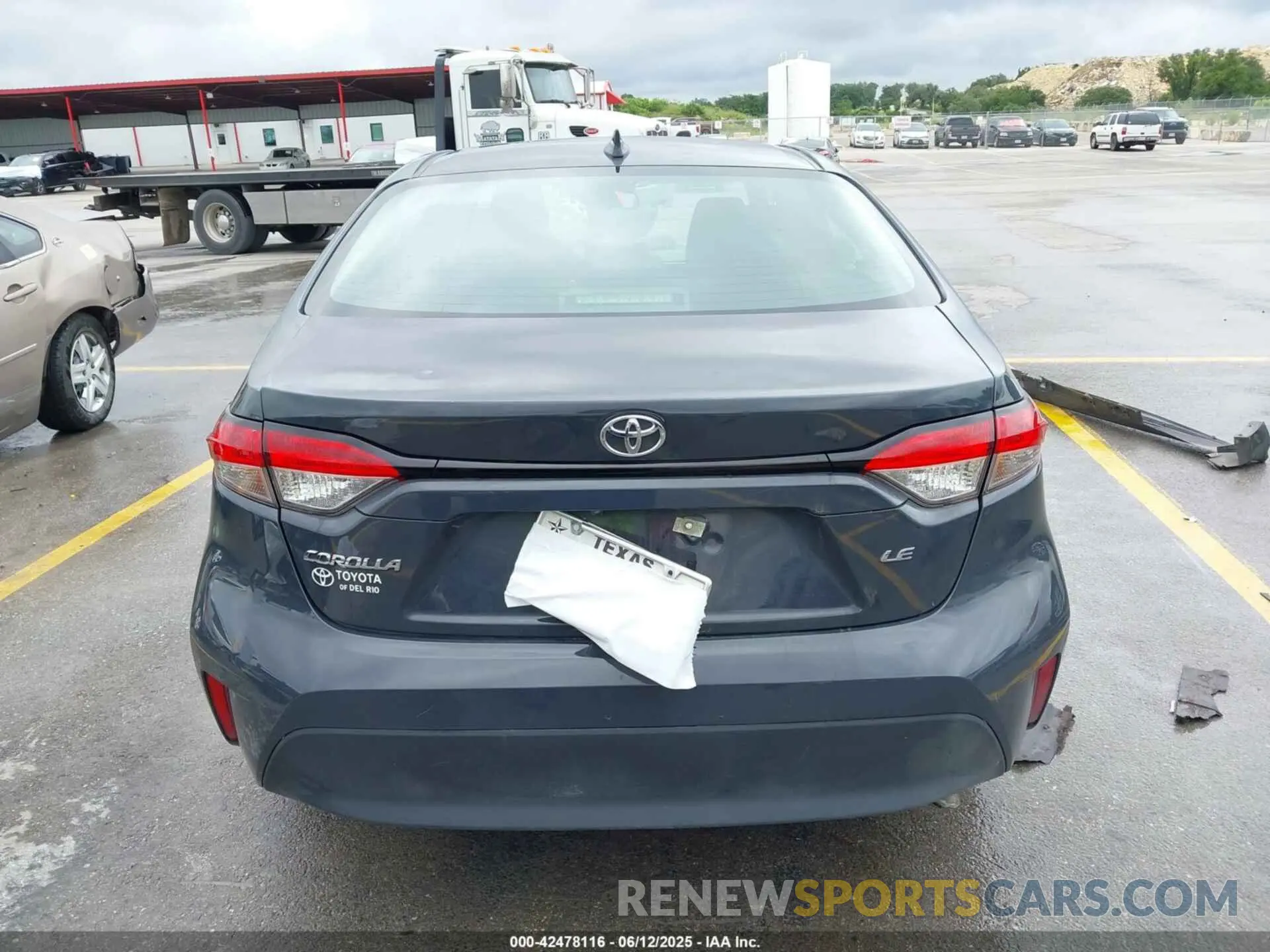 17 Photograph of a damaged car 5YFB4MDE4PP025719 TOYOTA COROLLA 2023