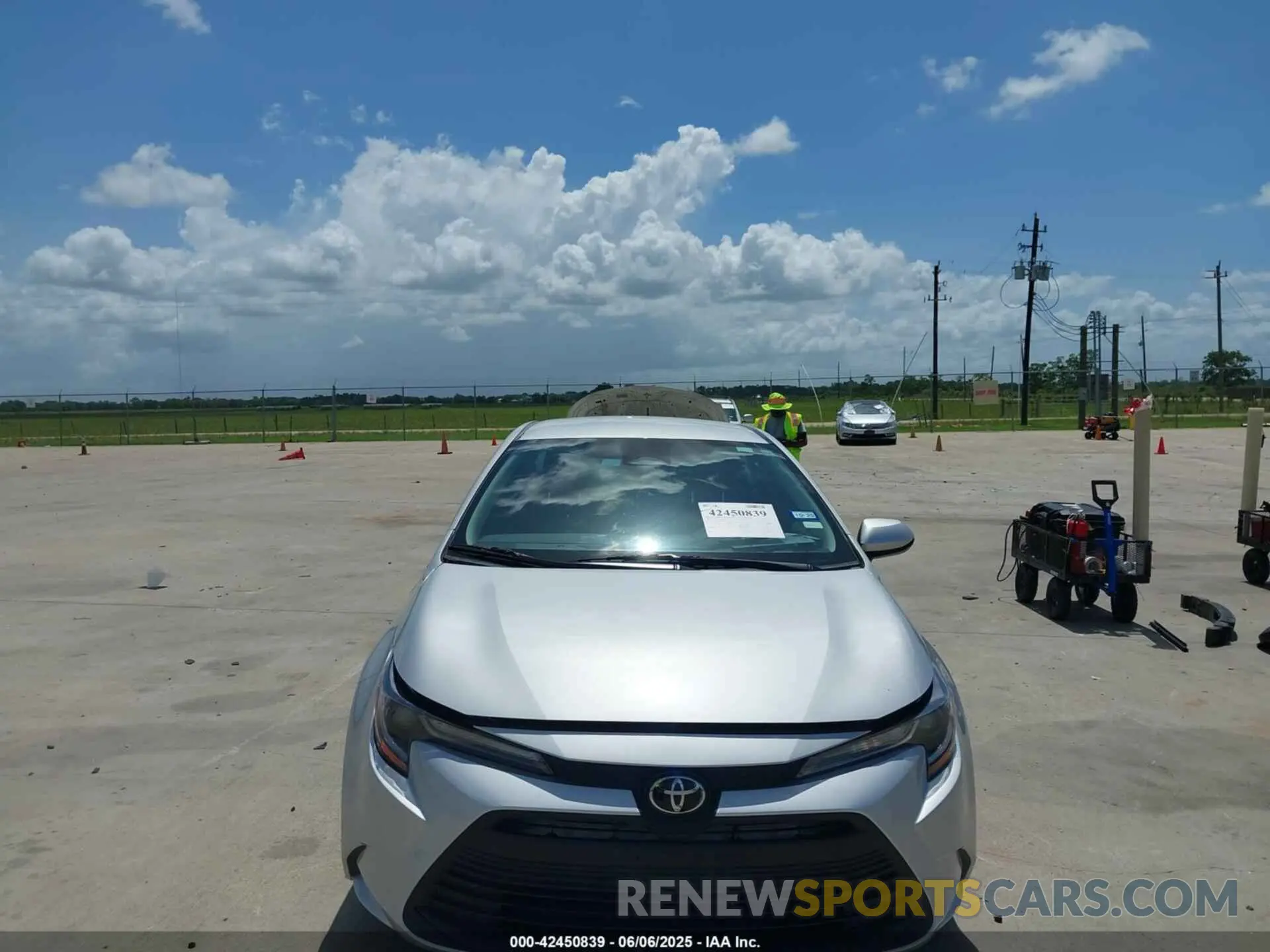 11 Photograph of a damaged car 5YFB4MDE4PP047333 TOYOTA COROLLA 2023