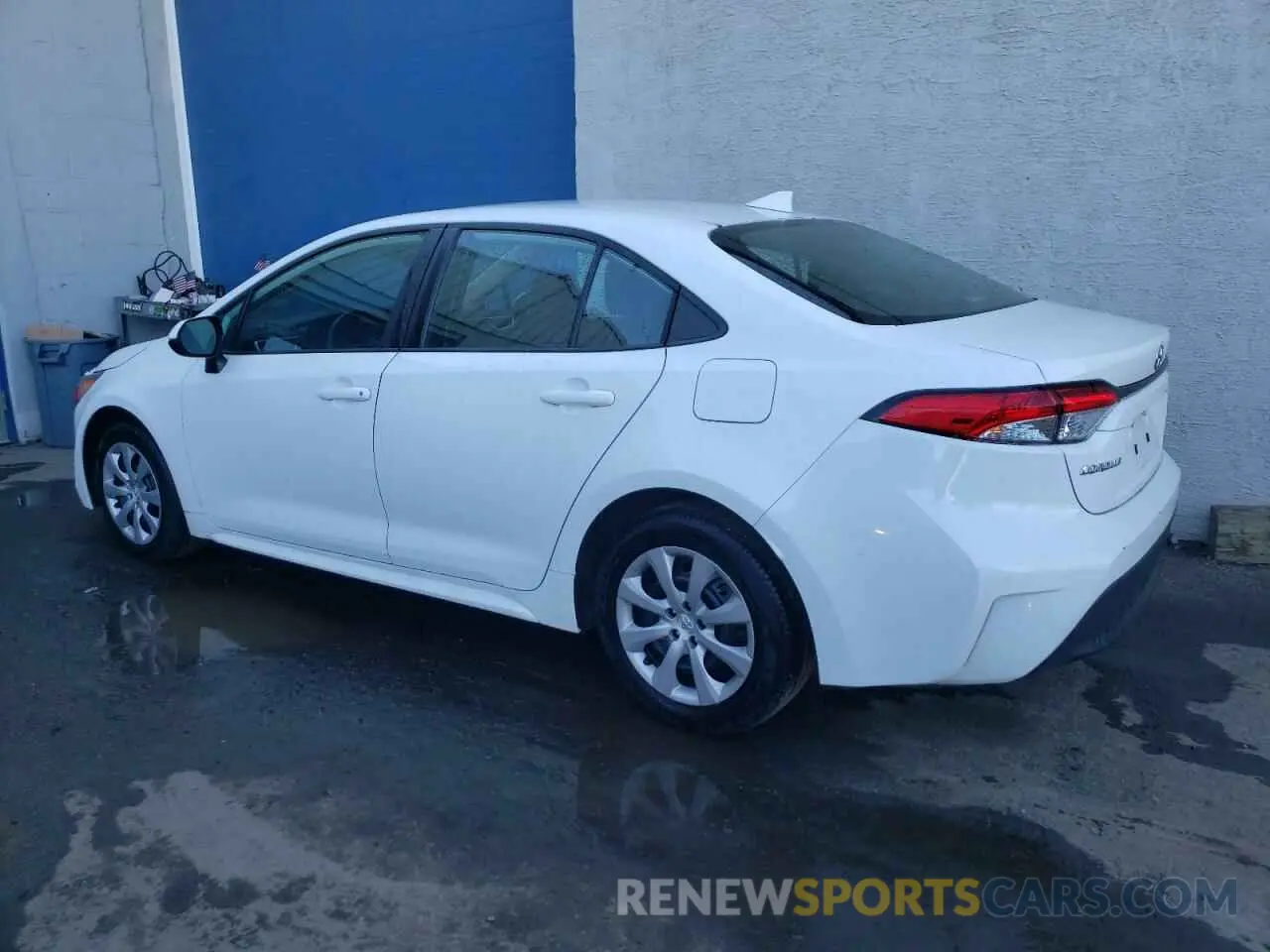 2 Photograph of a damaged car 5YFB4MDE4PP055867 TOYOTA COROLLA 2023