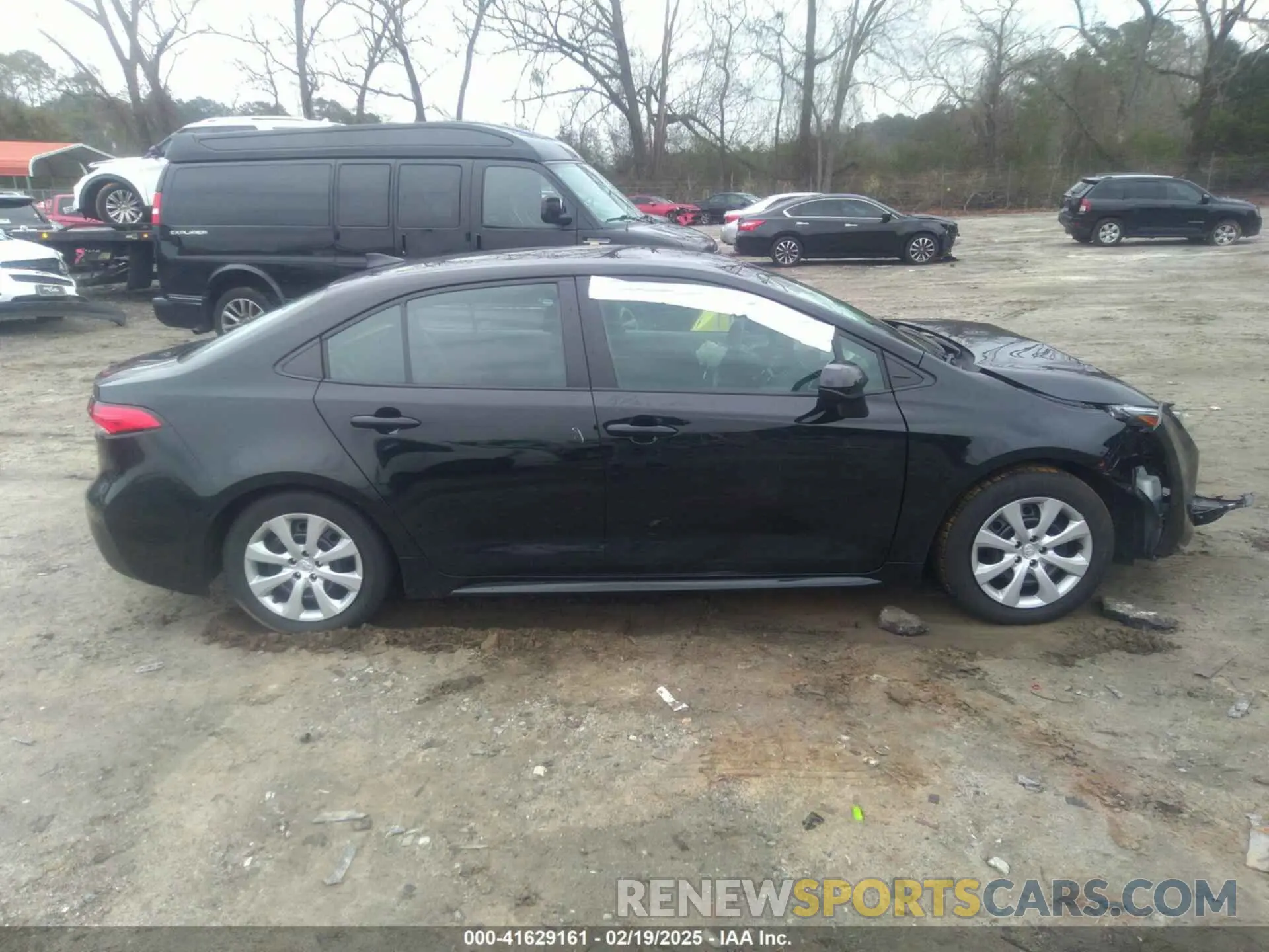 13 Photograph of a damaged car 5YFB4MDE4PP058896 TOYOTA COROLLA 2023