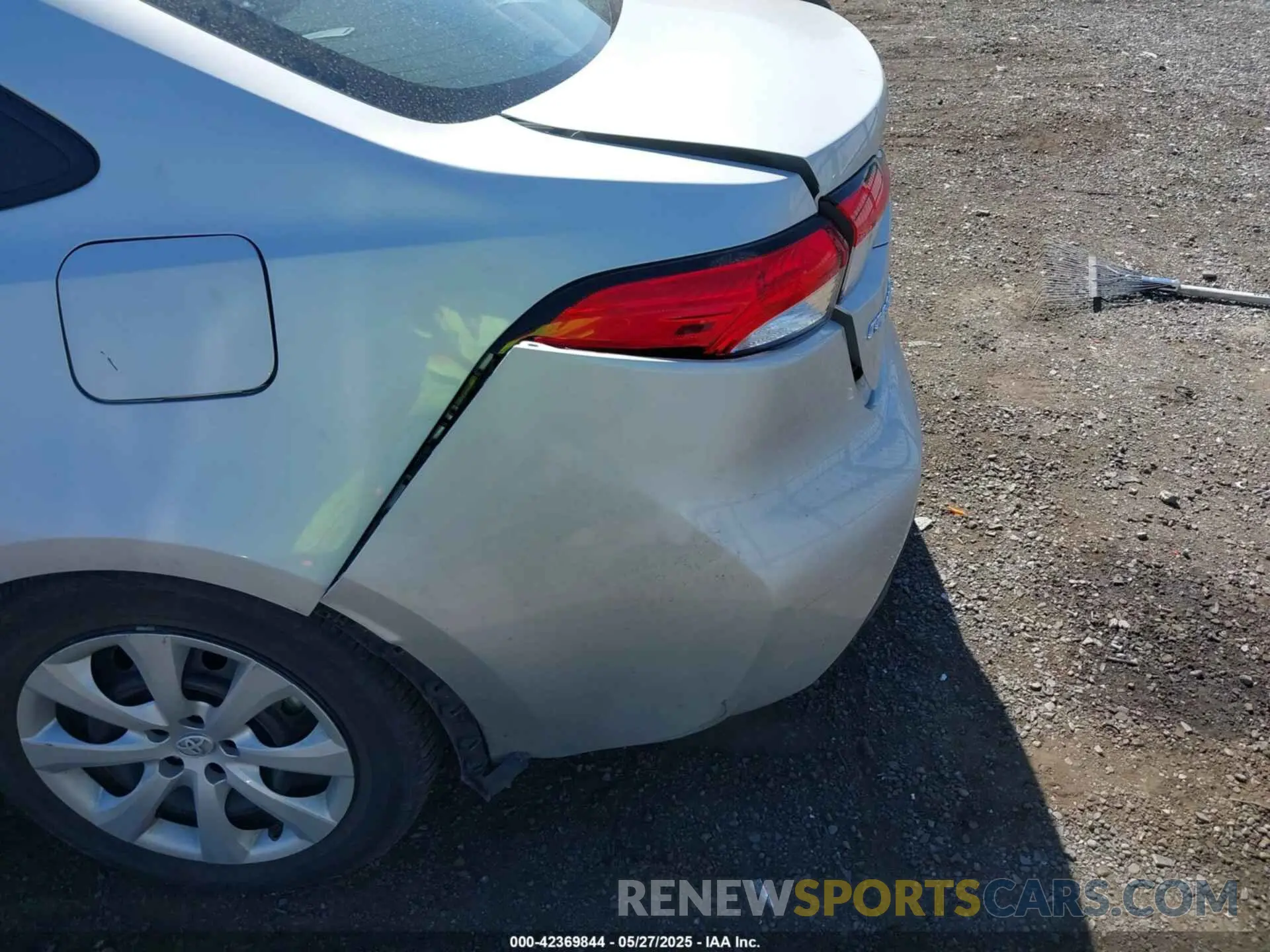 6 Photograph of a damaged car 5YFB4MDE5PP012753 TOYOTA COROLLA 2023