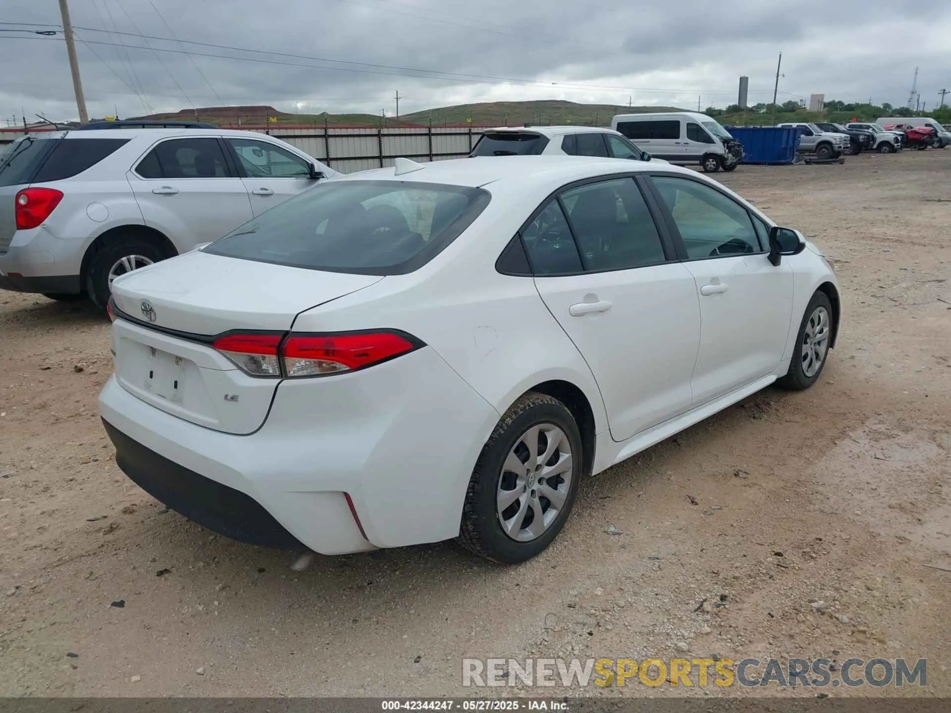 4 Photograph of a damaged car 5YFB4MDE5PP013305 TOYOTA COROLLA 2023