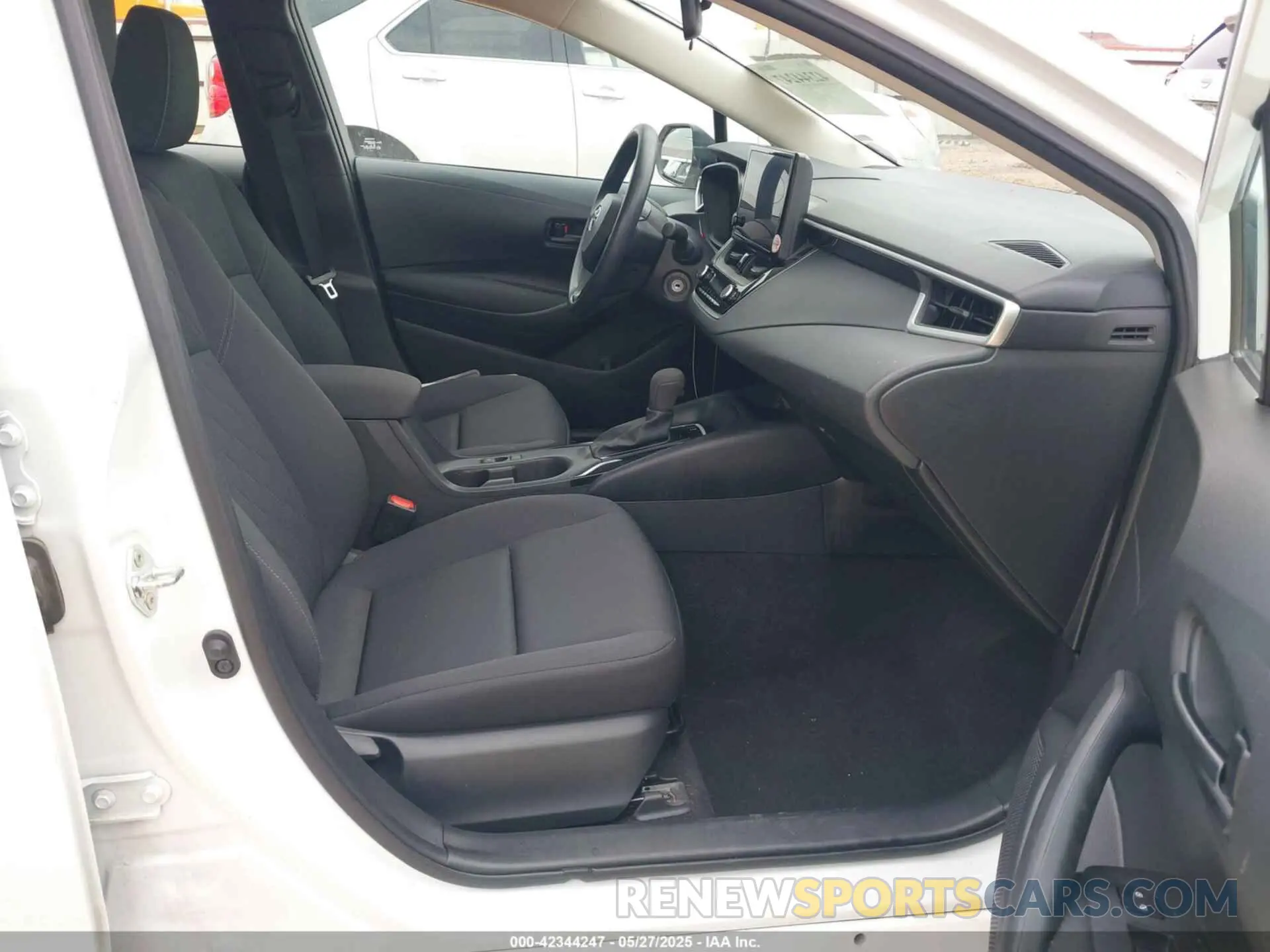 5 Photograph of a damaged car 5YFB4MDE5PP013305 TOYOTA COROLLA 2023