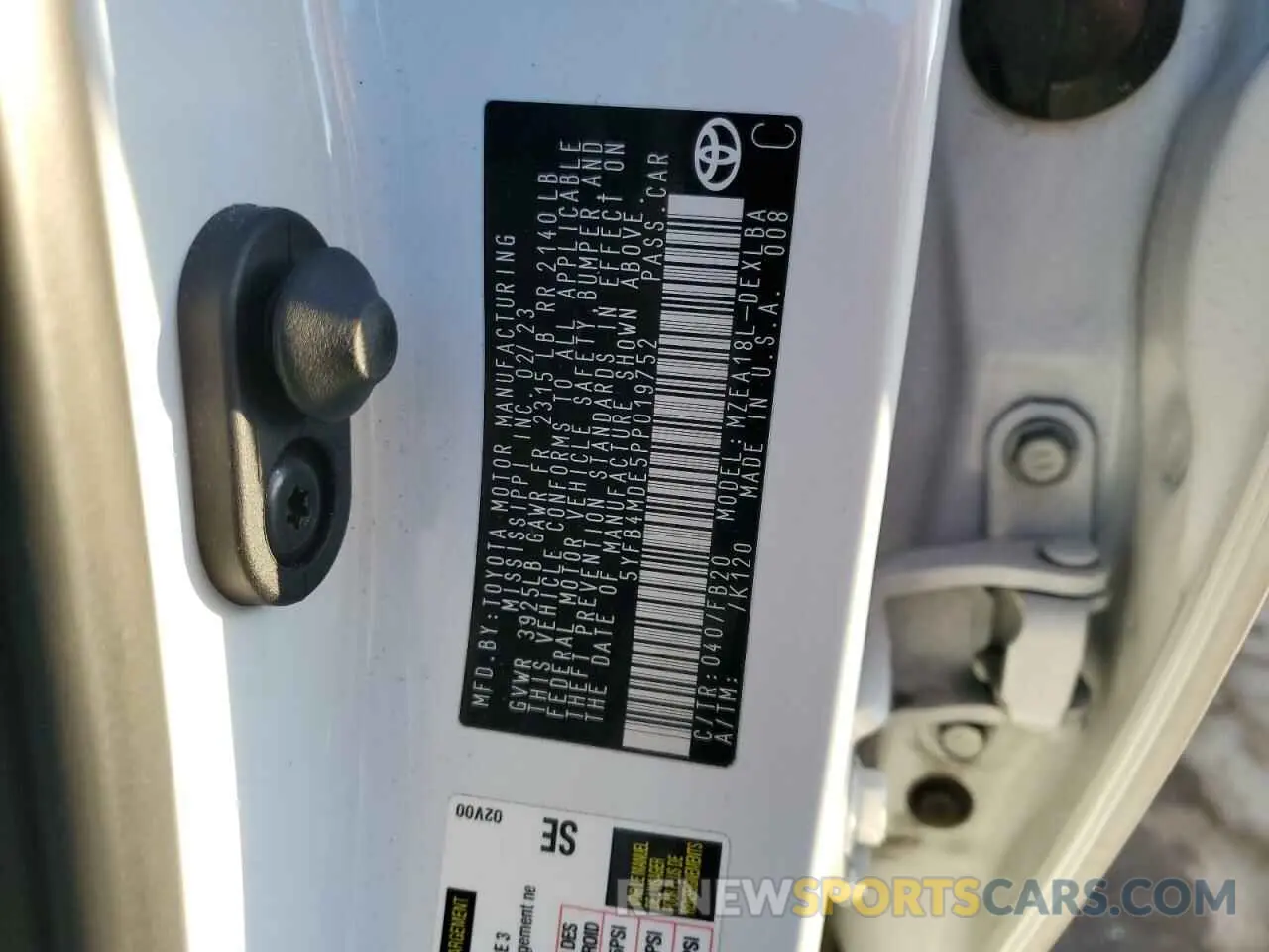 12 Photograph of a damaged car 5YFB4MDE5PP019752 TOYOTA COROLLA 2023
