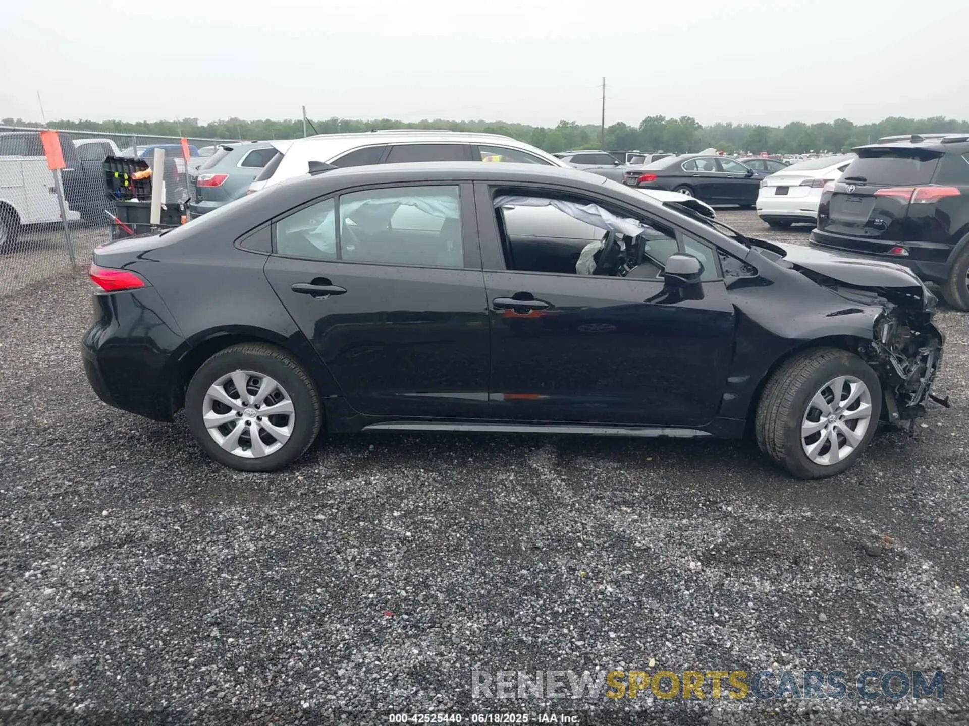 13 Photograph of a damaged car 5YFB4MDE5PP028810 TOYOTA COROLLA 2023