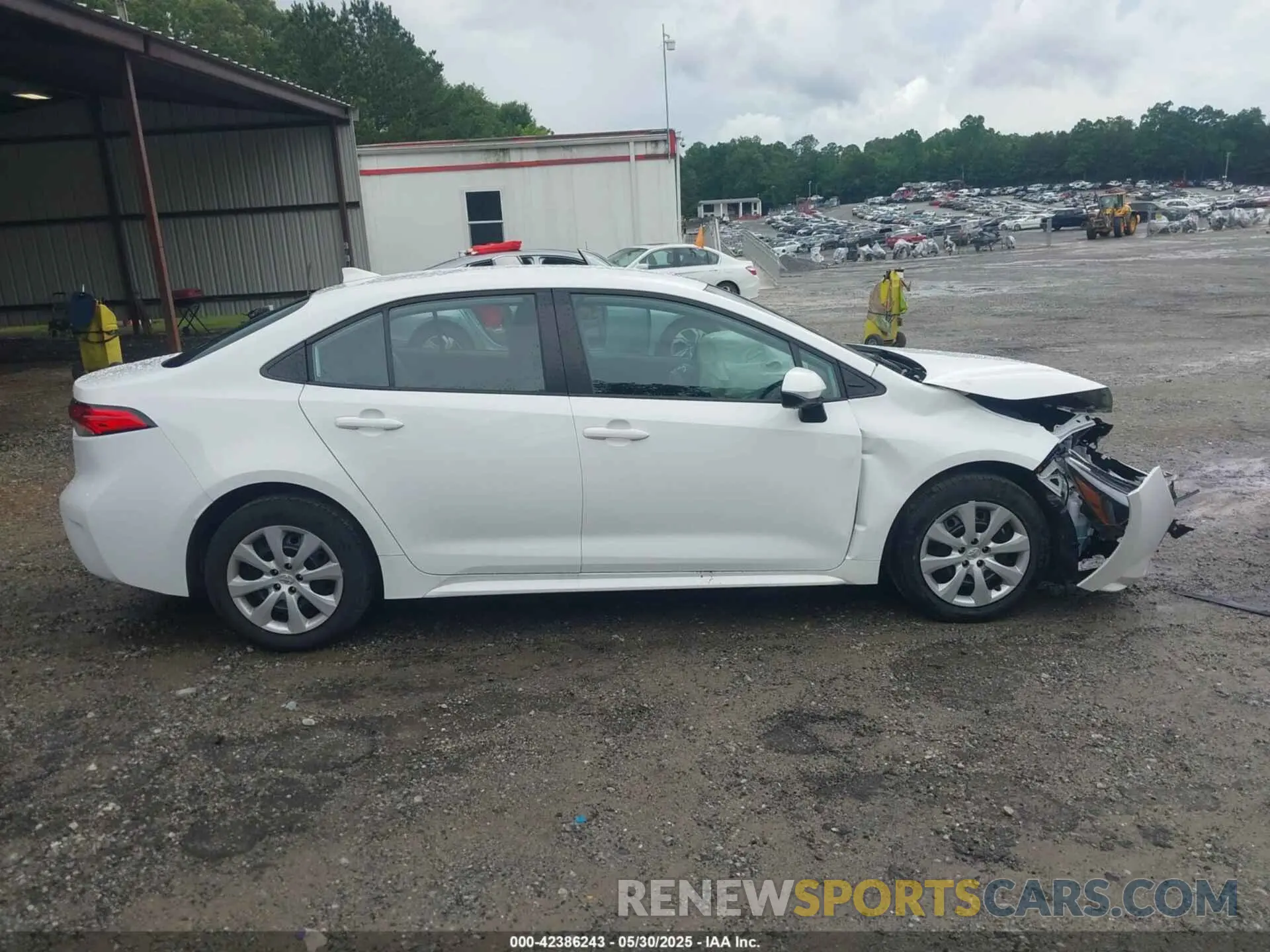 13 Photograph of a damaged car 5YFB4MDE5PP030203 TOYOTA COROLLA 2023