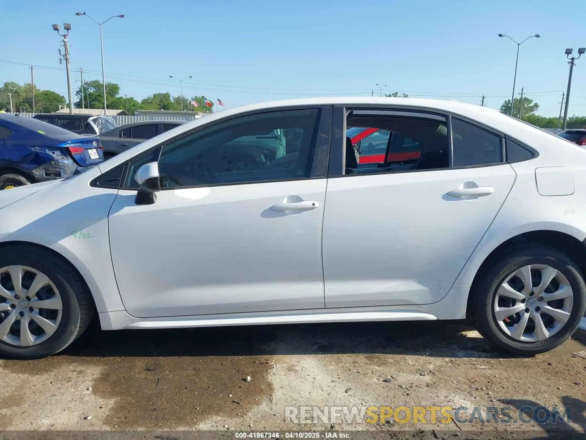 15 Photograph of a damaged car 5YFB4MDE5PP030864 TOYOTA COROLLA 2023