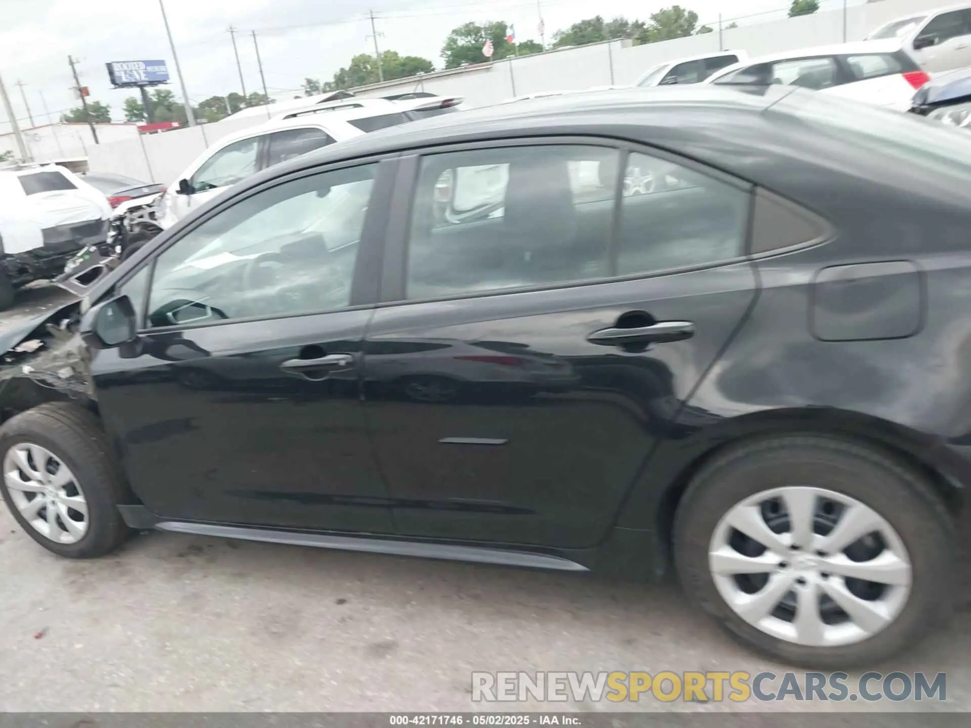 14 Photograph of a damaged car 5YFB4MDE5PP033635 TOYOTA COROLLA 2023