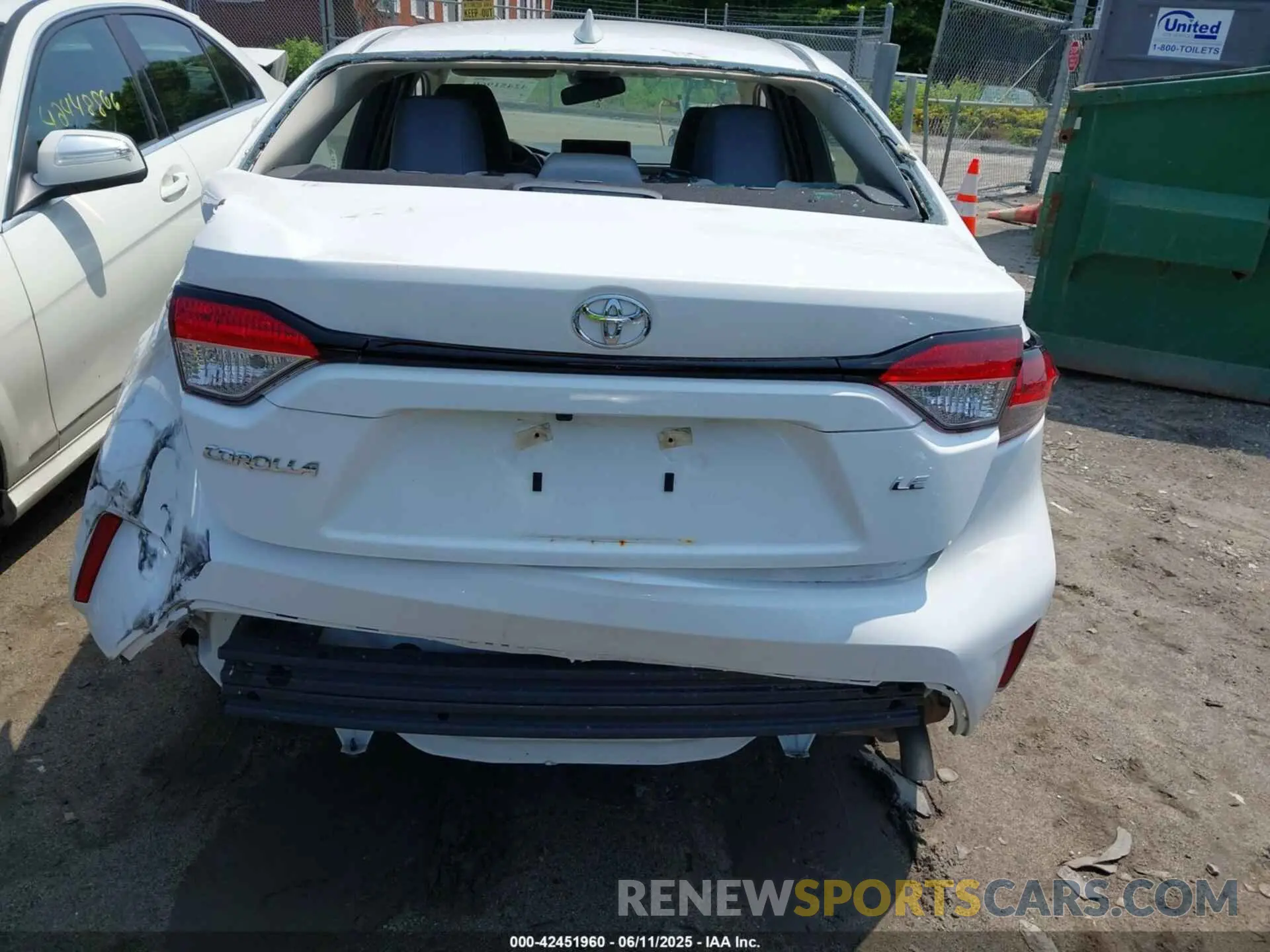 16 Photograph of a damaged car 5YFB4MDE5PP042657 TOYOTA COROLLA 2023