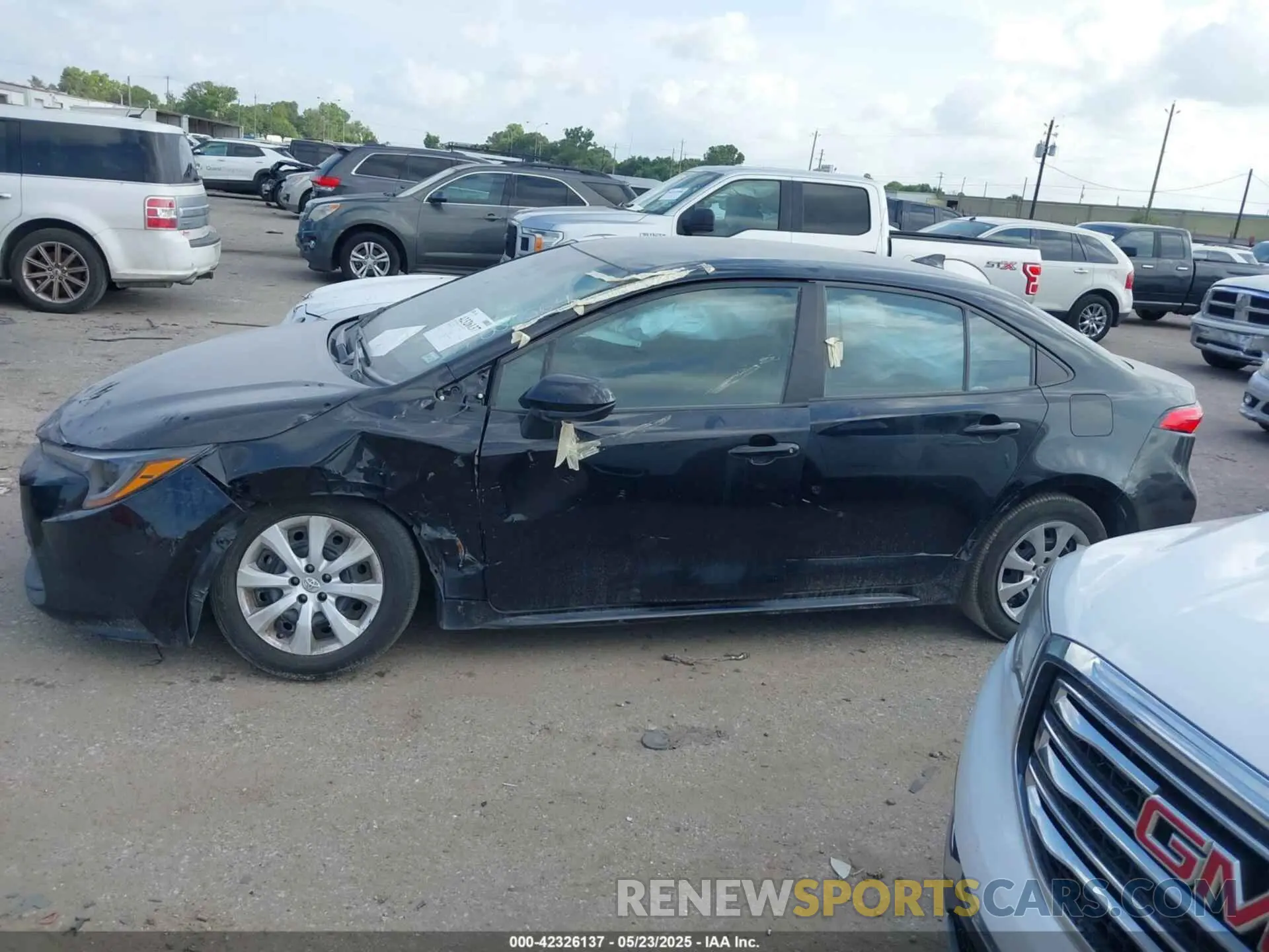 14 Photograph of a damaged car 5YFB4MDE6PP004564 TOYOTA COROLLA 2023