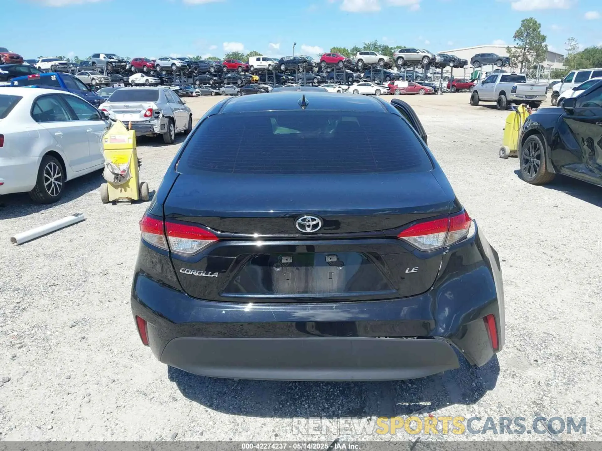 16 Photograph of a damaged car 5YFB4MDE6PP006038 TOYOTA COROLLA 2023