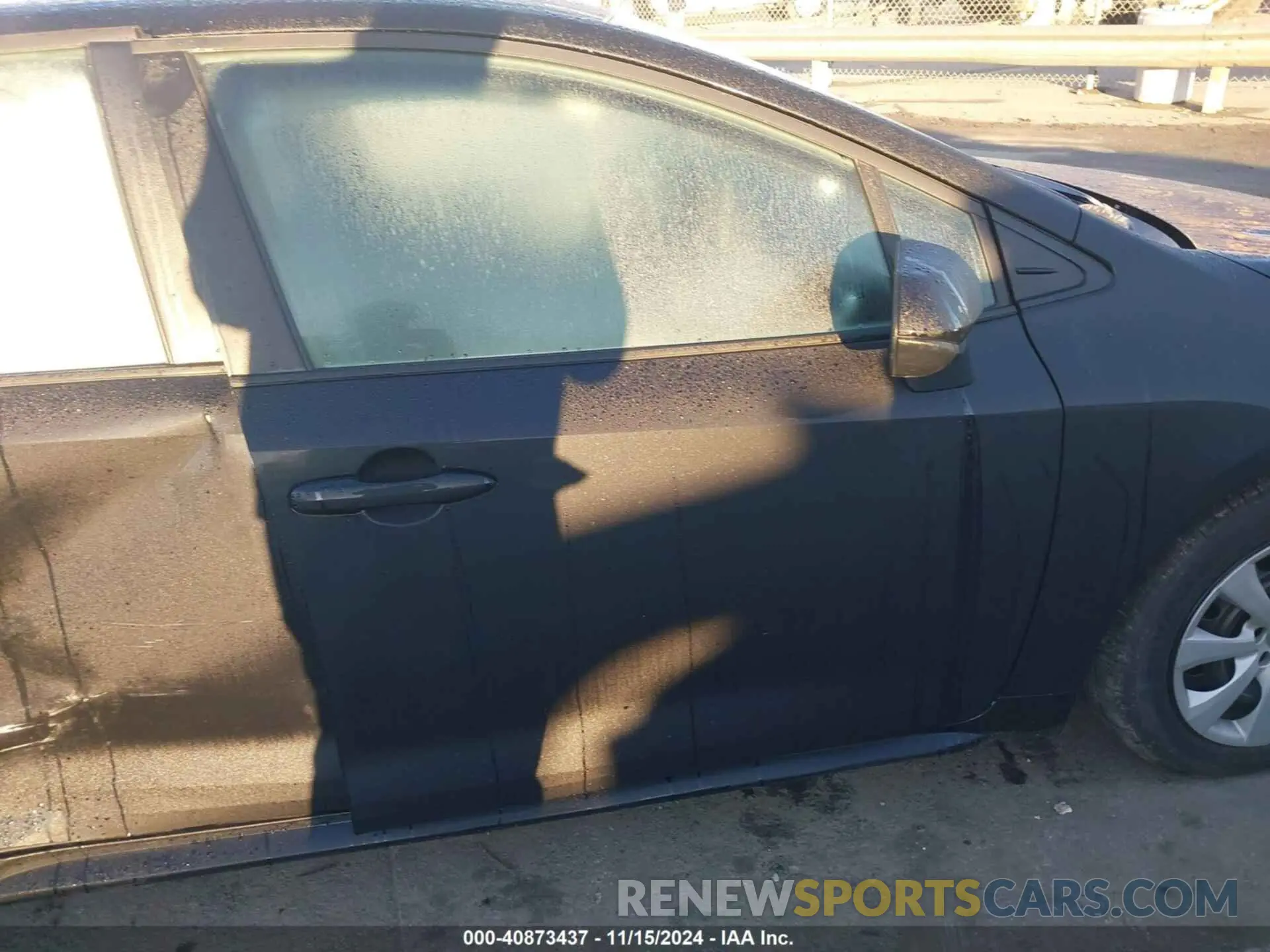 17 Photograph of a damaged car 5YFB4MDE6PP012504 TOYOTA COROLLA 2023