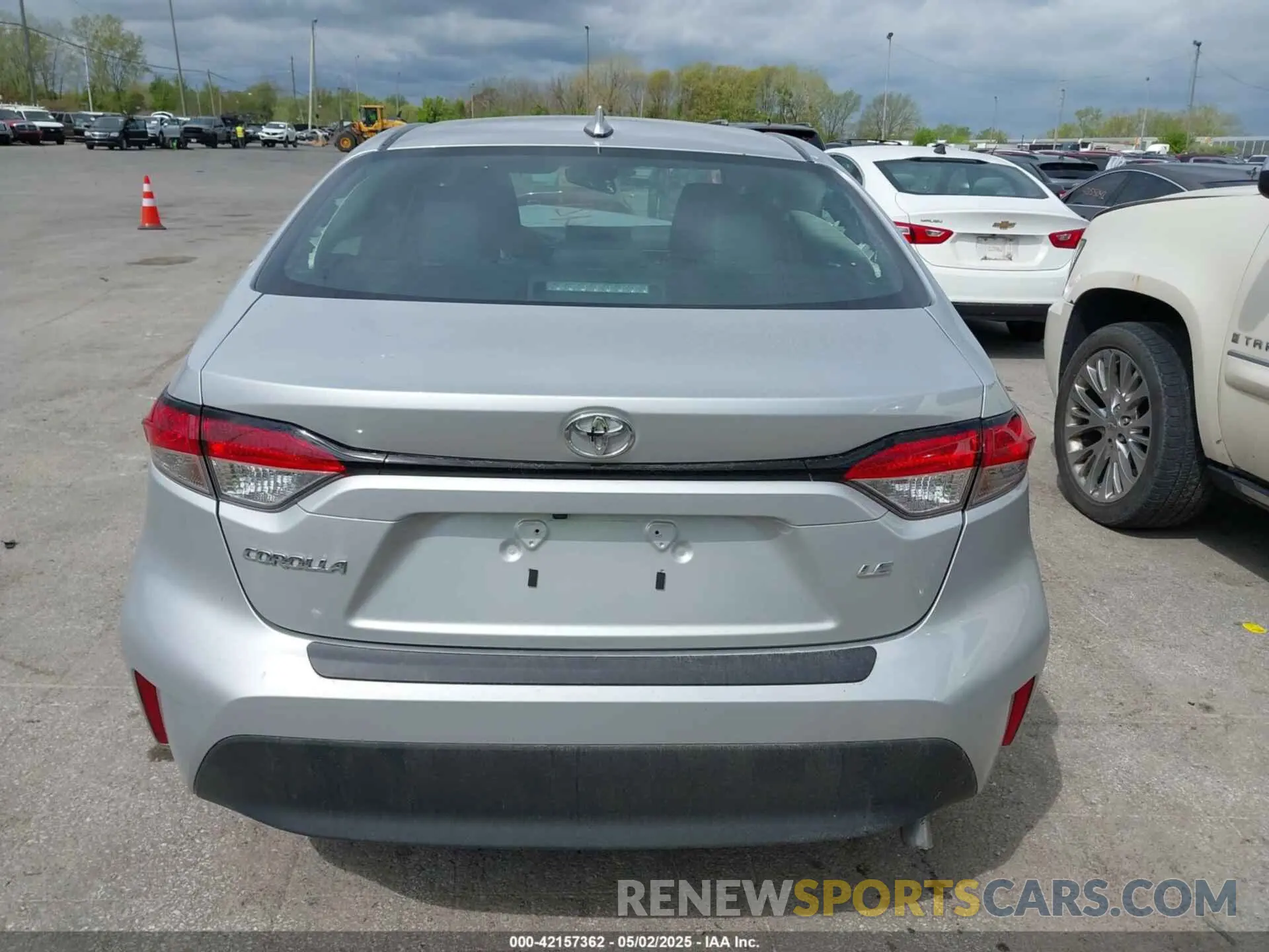 17 Photograph of a damaged car 5YFB4MDE6PP029674 TOYOTA COROLLA 2023