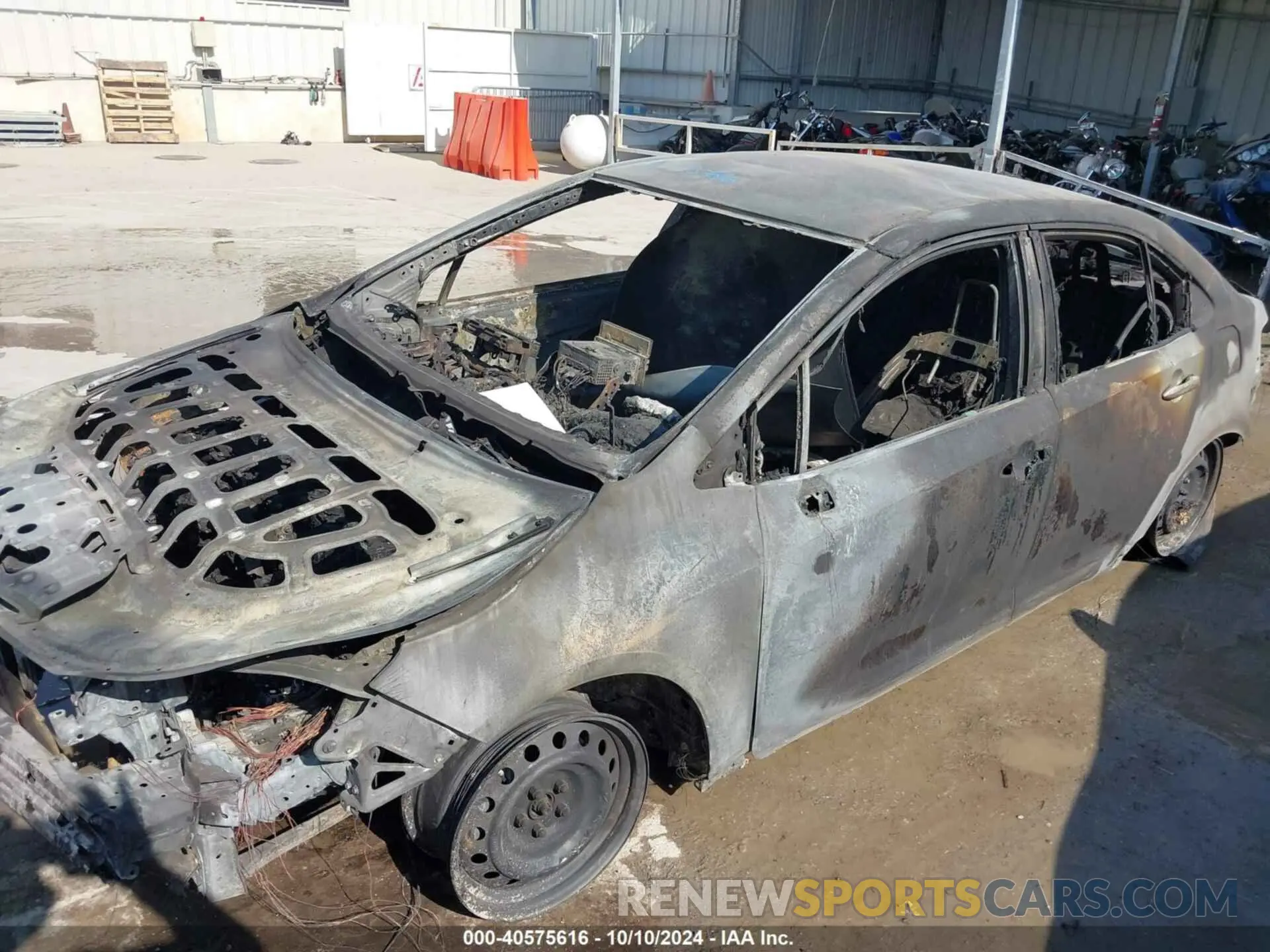 6 Photograph of a damaged car 5YFB4MDE6PP043154 TOYOTA COROLLA 2023