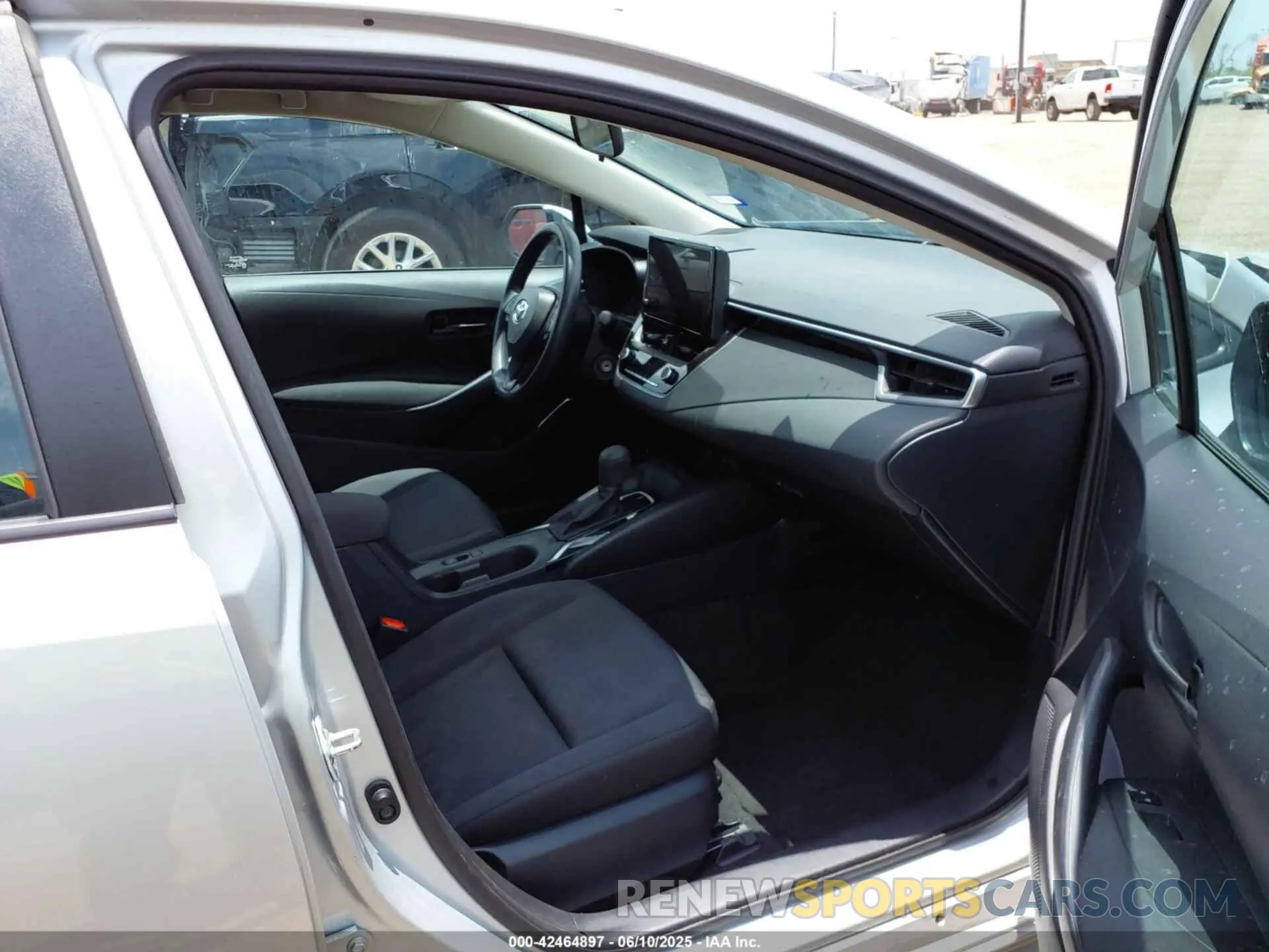 5 Photograph of a damaged car 5YFB4MDE7PP013886 TOYOTA COROLLA 2023