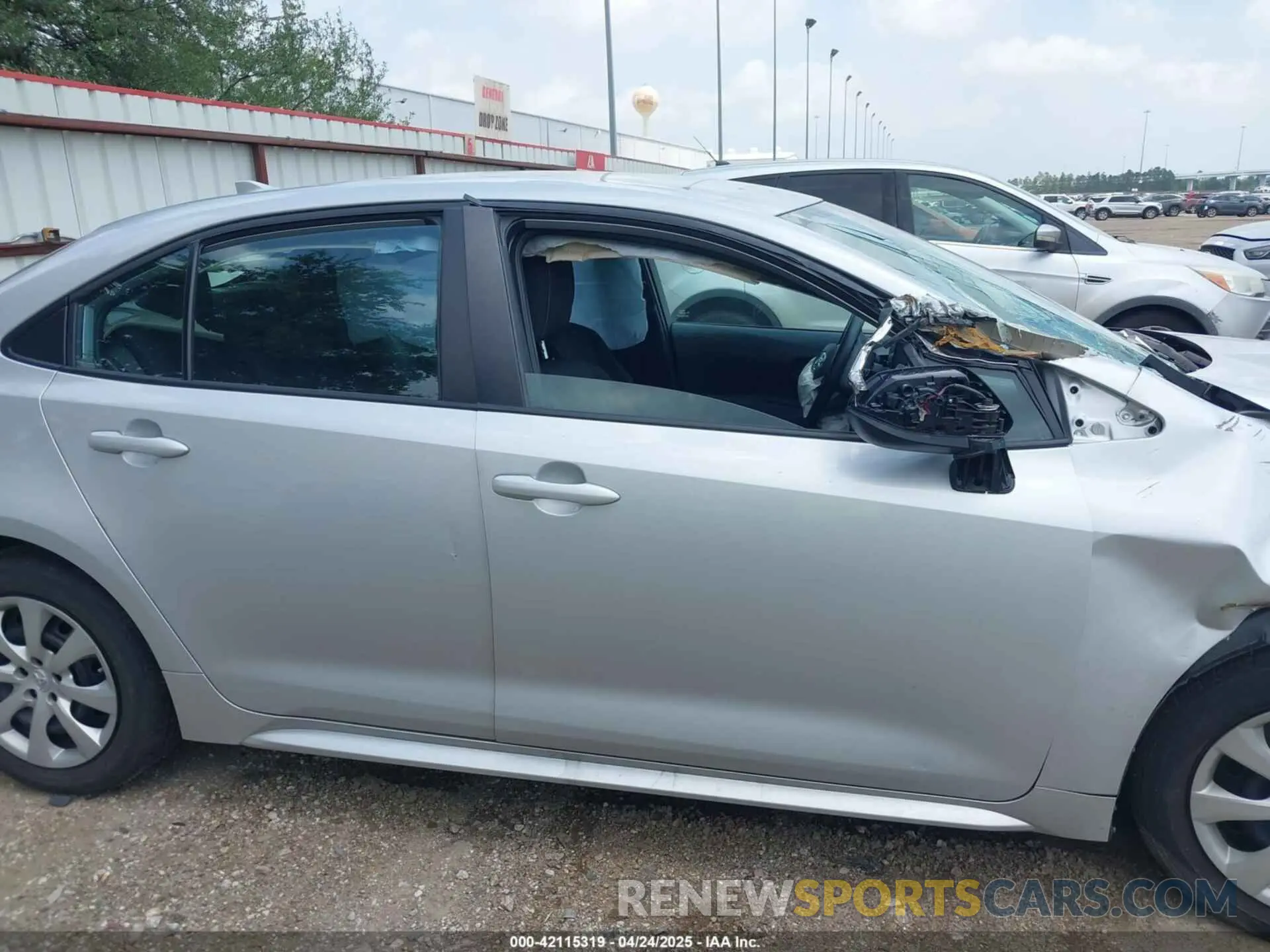13 Photograph of a damaged car 5YFB4MDE7PP015928 TOYOTA COROLLA 2023