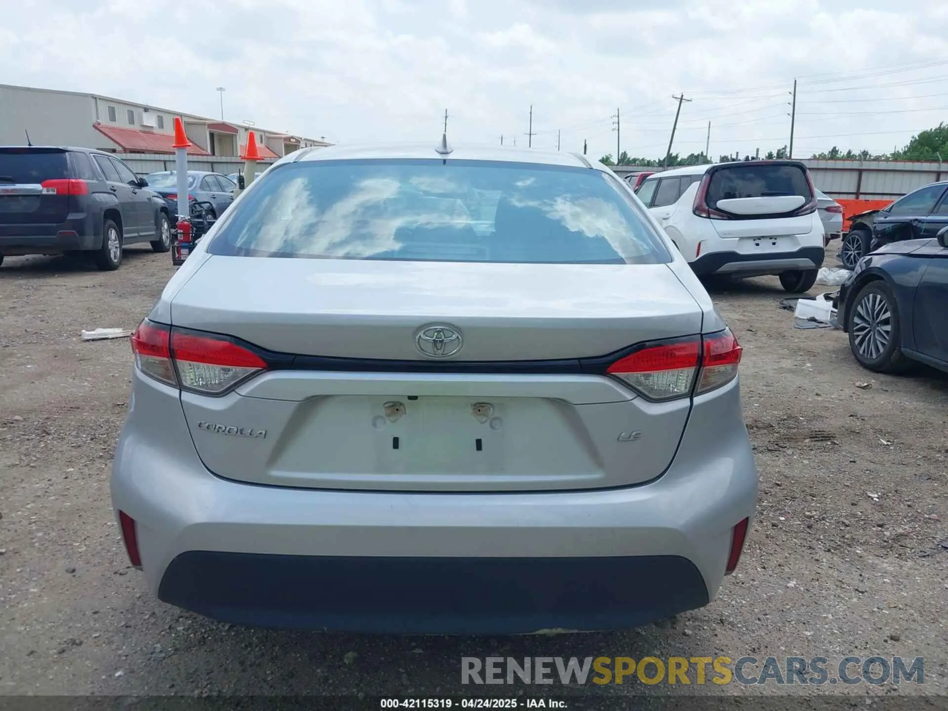 16 Photograph of a damaged car 5YFB4MDE7PP015928 TOYOTA COROLLA 2023