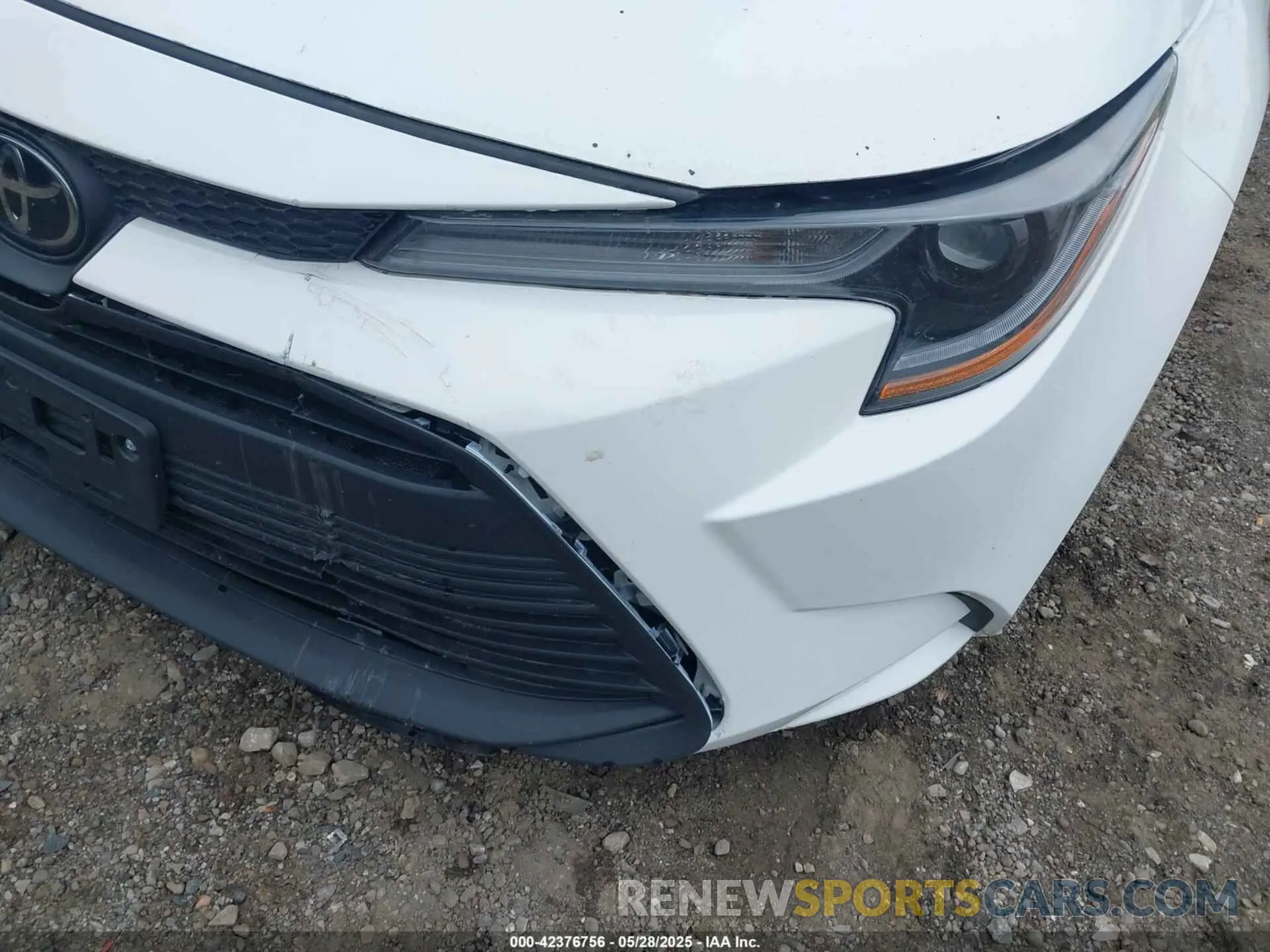 17 Photograph of a damaged car 5YFB4MDE7PP019087 TOYOTA COROLLA 2023