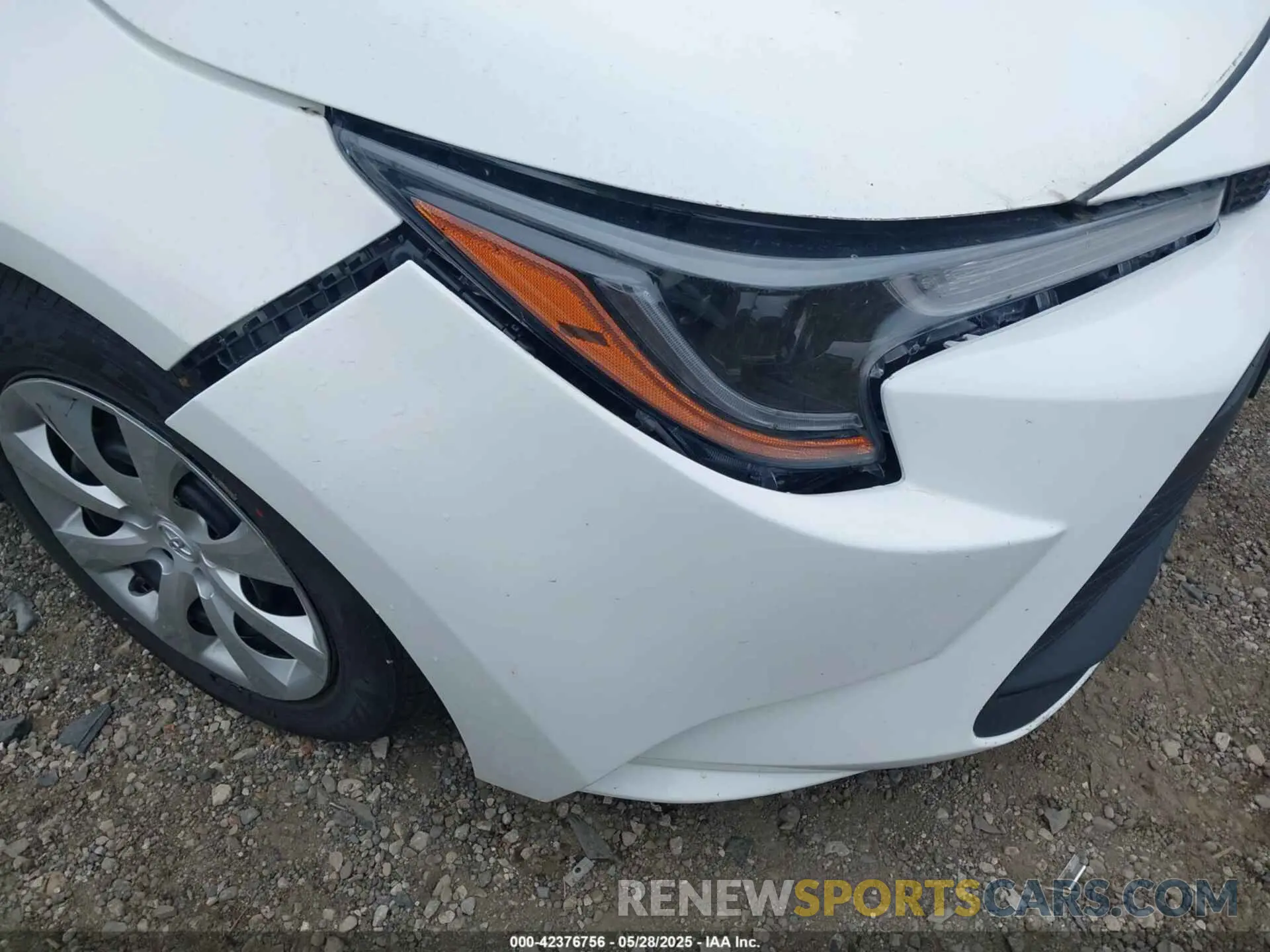18 Photograph of a damaged car 5YFB4MDE7PP019087 TOYOTA COROLLA 2023