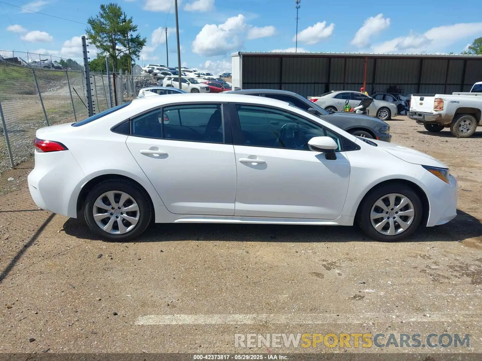 13 Photograph of a damaged car 5YFB4MDE7PP049397 TOYOTA COROLLA 2023