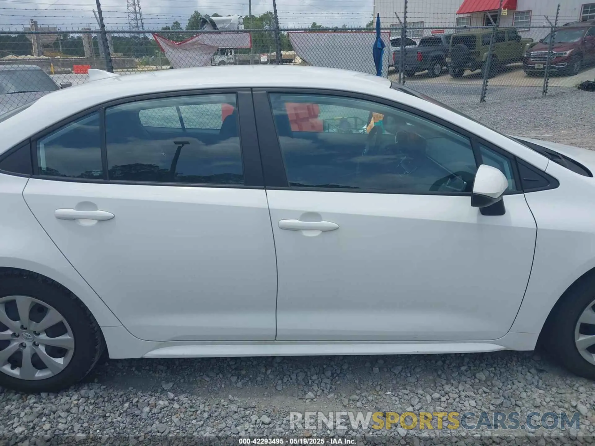 13 Photograph of a damaged car 5YFB4MDE7PP052798 TOYOTA COROLLA 2023