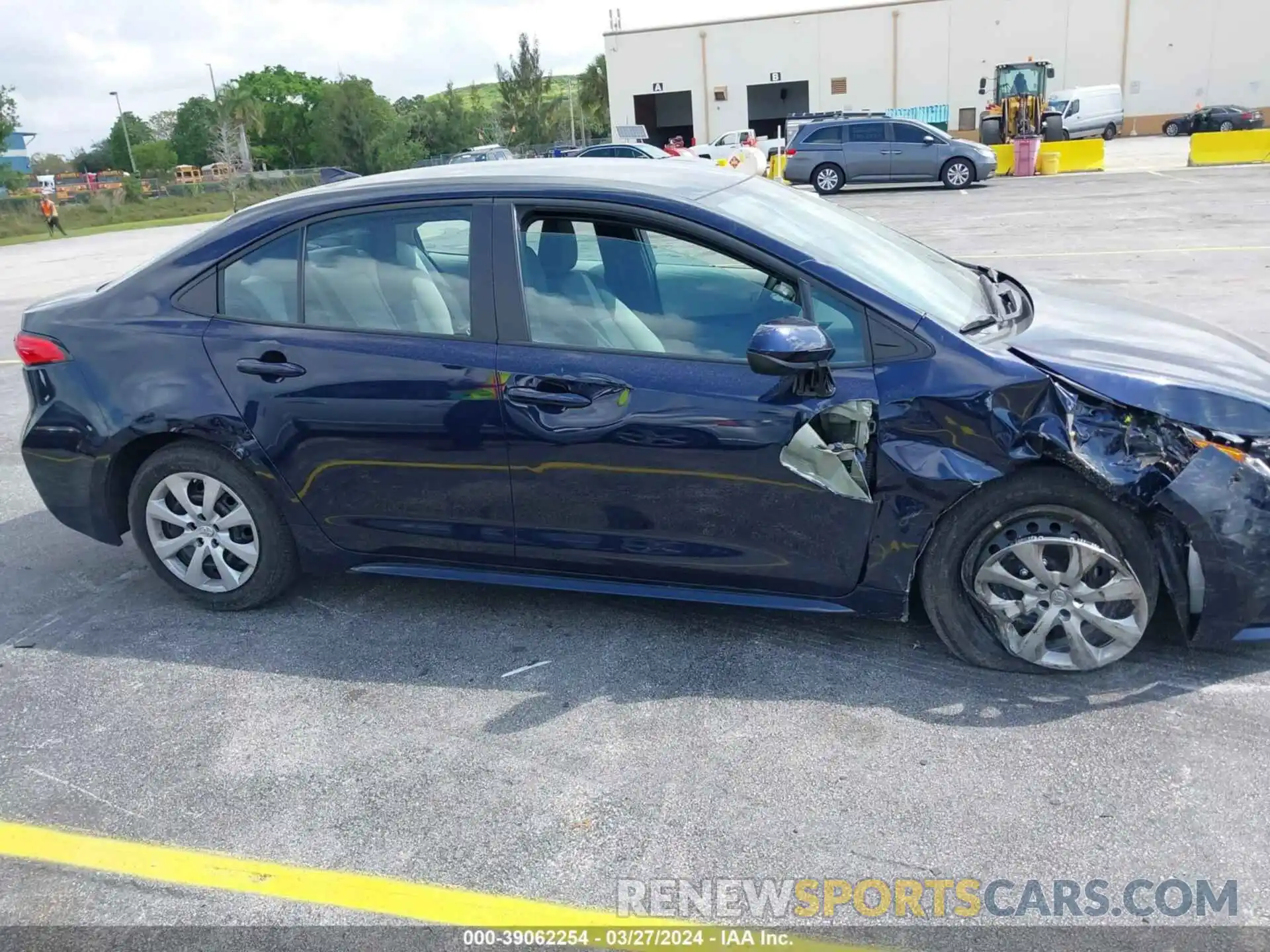 13 Photograph of a damaged car 5YFB4MDE7PP069861 TOYOTA COROLLA 2023