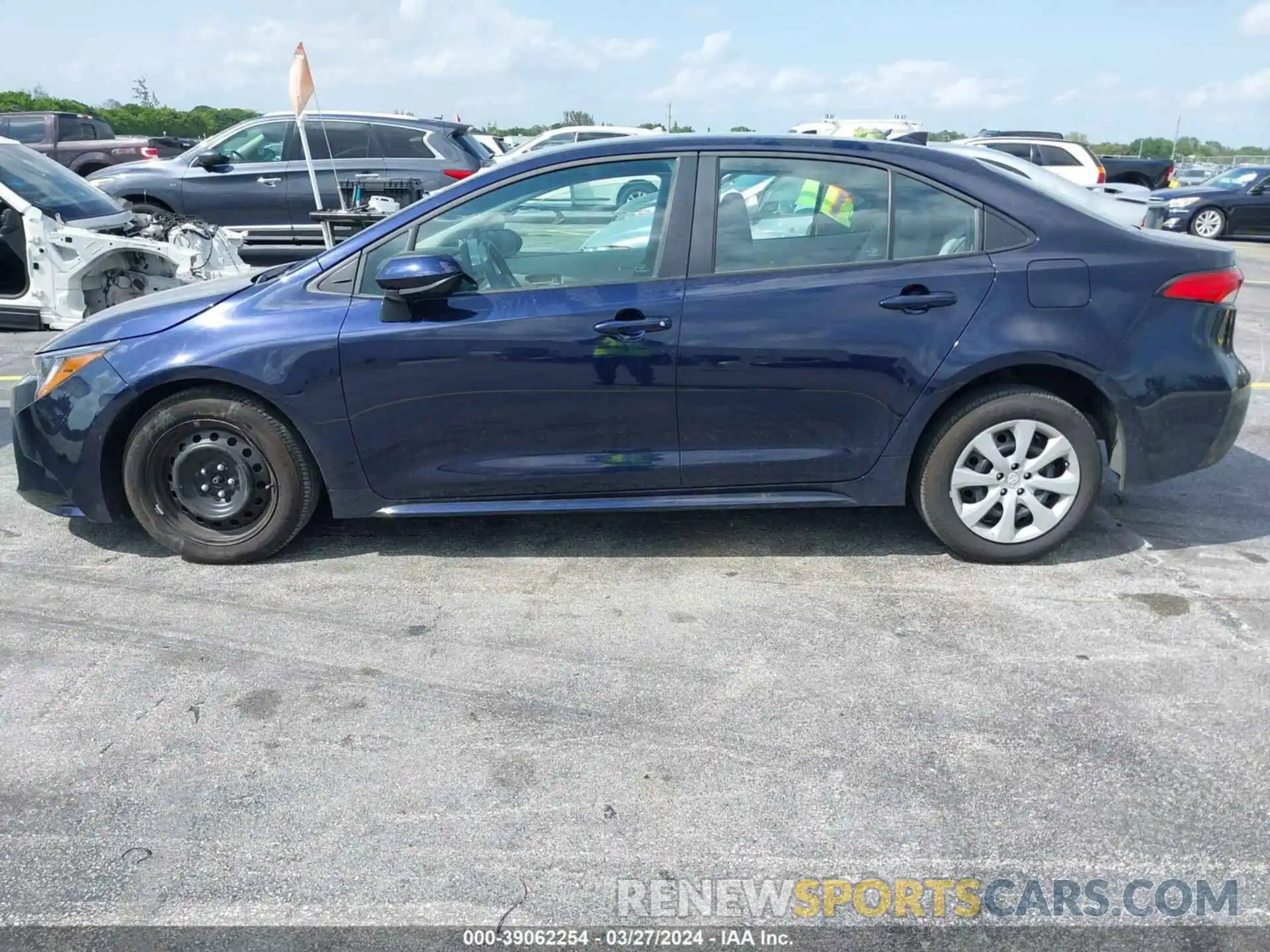 14 Photograph of a damaged car 5YFB4MDE7PP069861 TOYOTA COROLLA 2023