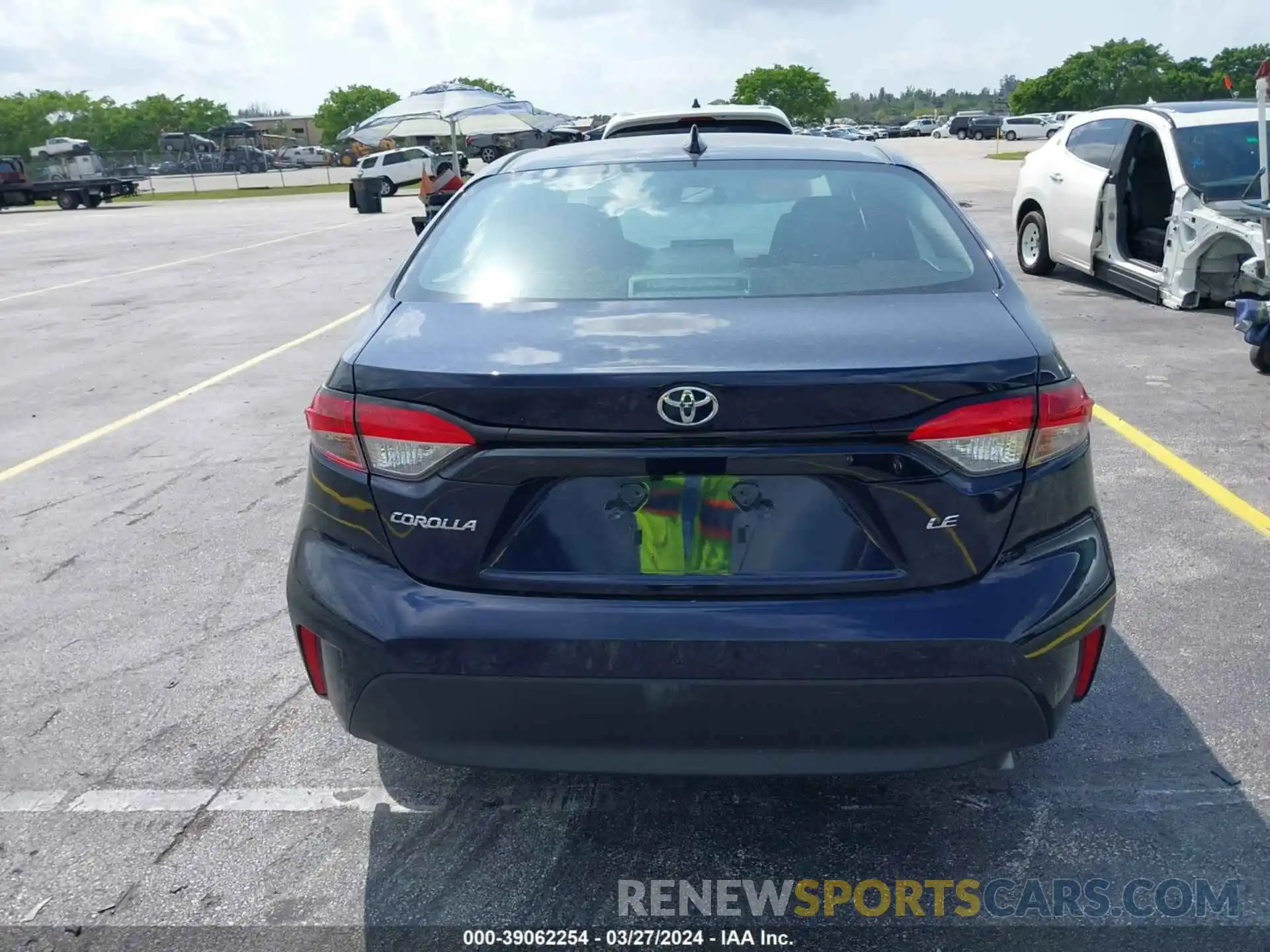 16 Photograph of a damaged car 5YFB4MDE7PP069861 TOYOTA COROLLA 2023