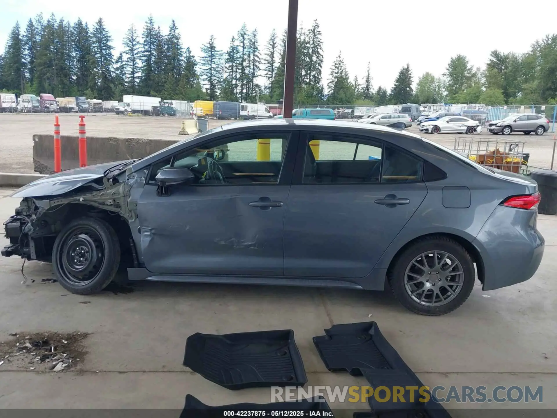 15 Photograph of a damaged car 5YFB4MDE8PP042068 TOYOTA COROLLA 2023